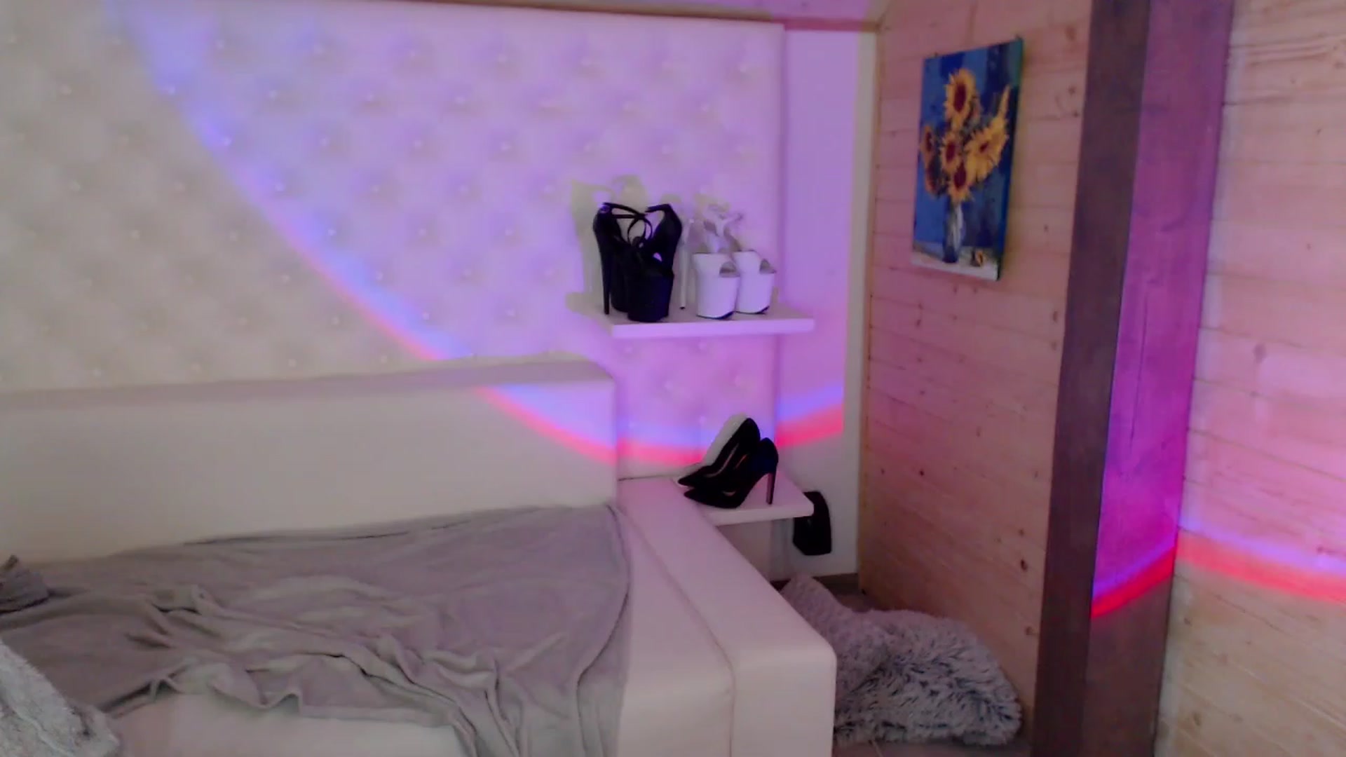 Gallery image thumbnail from sashacom's myfreecams stream on, 03/23/2023, 21:43 image 8 of 20