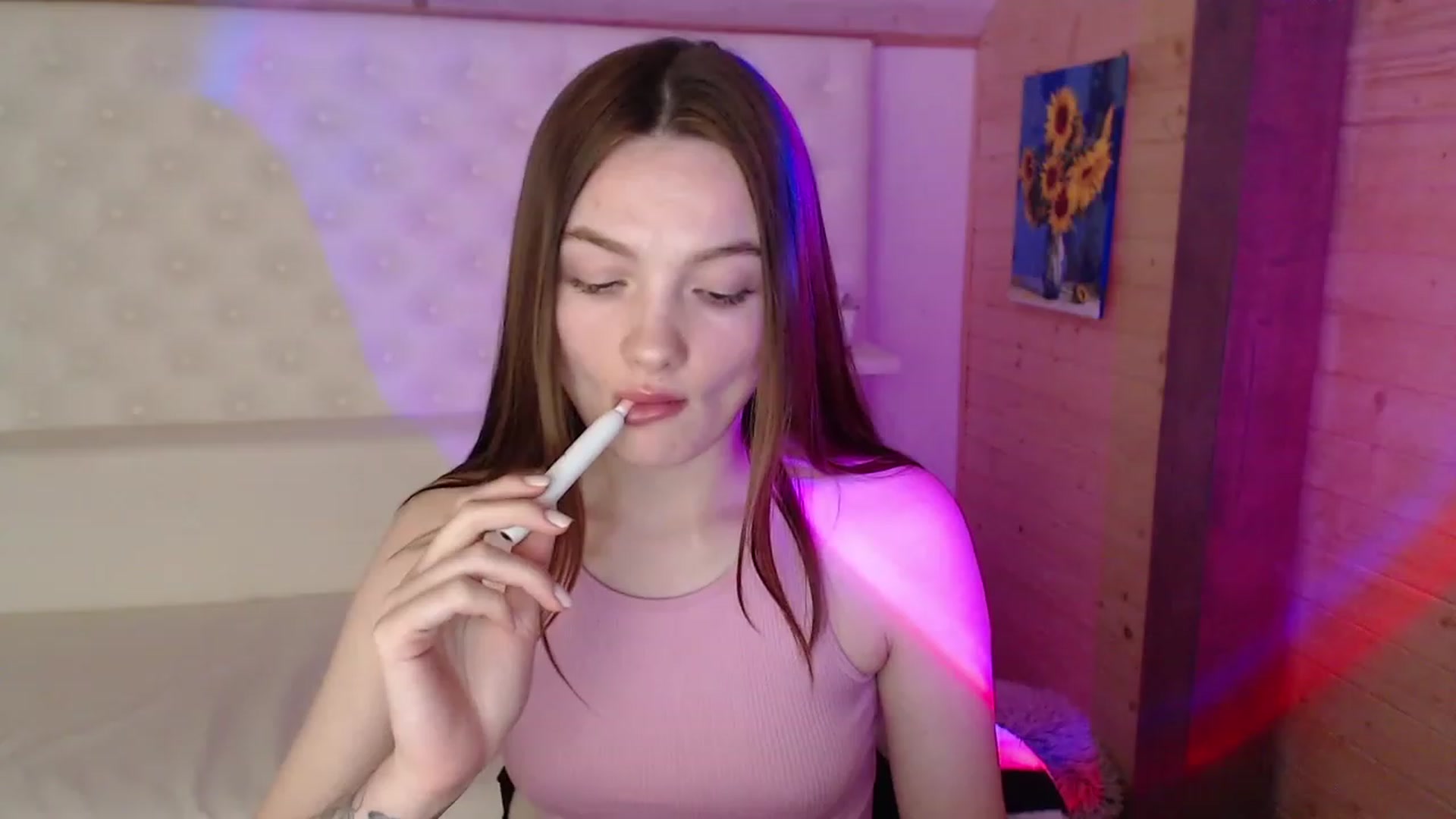 Gallery image thumbnail from sashacom's myfreecams stream on, 03/25/2023, 21:20 image 19 of 20