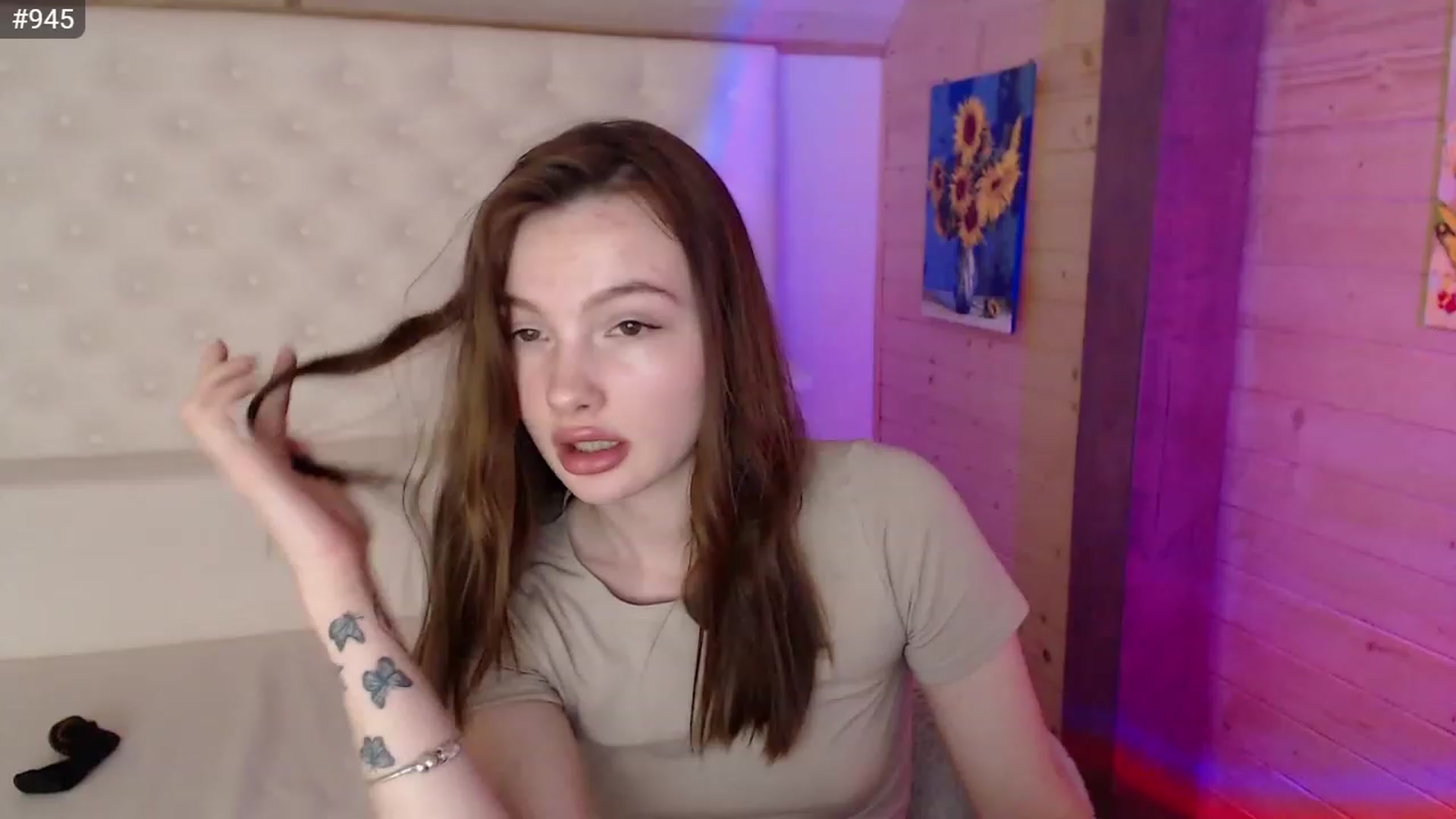 Gallery image thumbnail from sashacom's myfreecams stream on, 03/26/2023, 19:35 image 10 of 20
