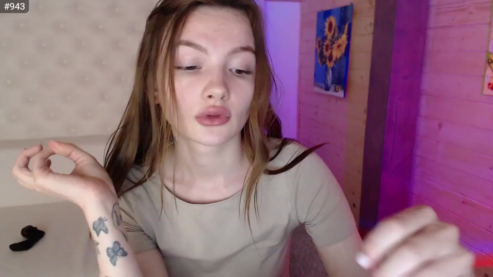 Gallery image thumbnail from sashacom's myfreecams stream on, 03/26/2023, 19:35 image 17 of 20