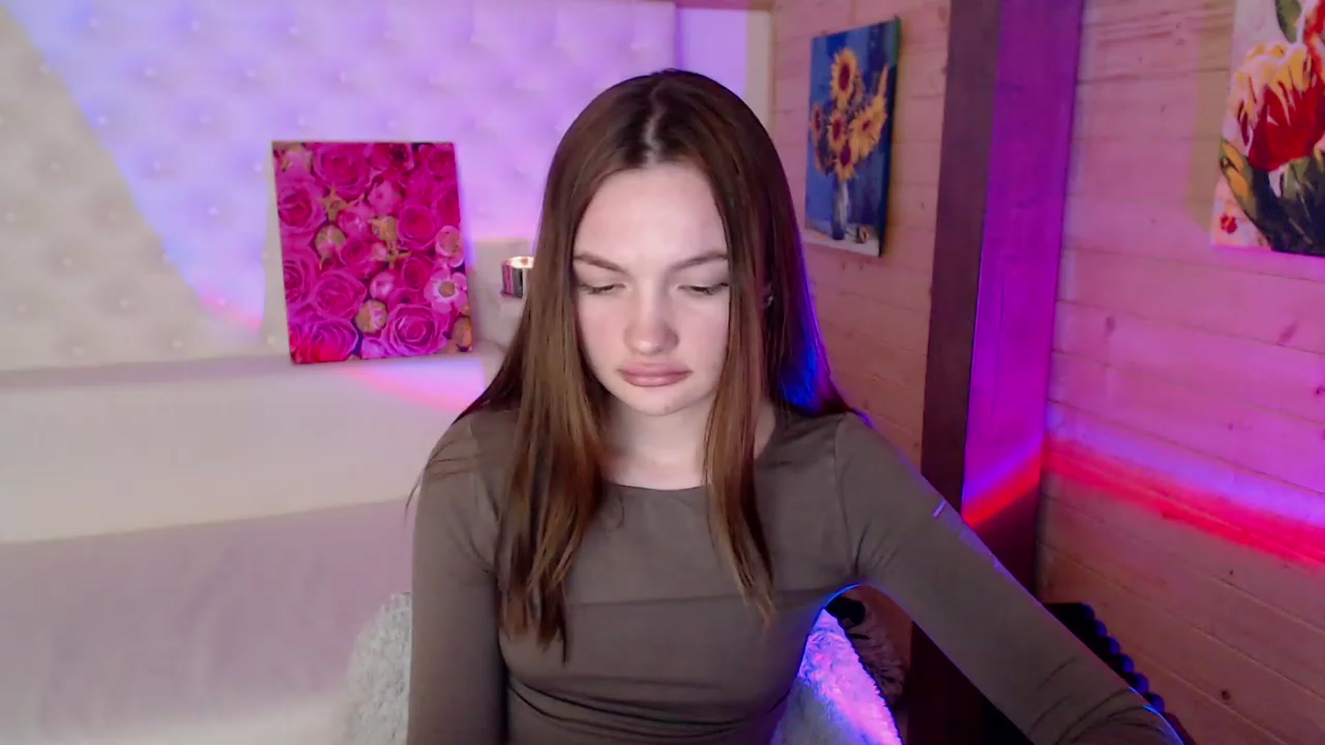 Gallery image thumbnail from sashacom's myfreecams stream on, 03/30/2023, 19:36 image 14 of 20