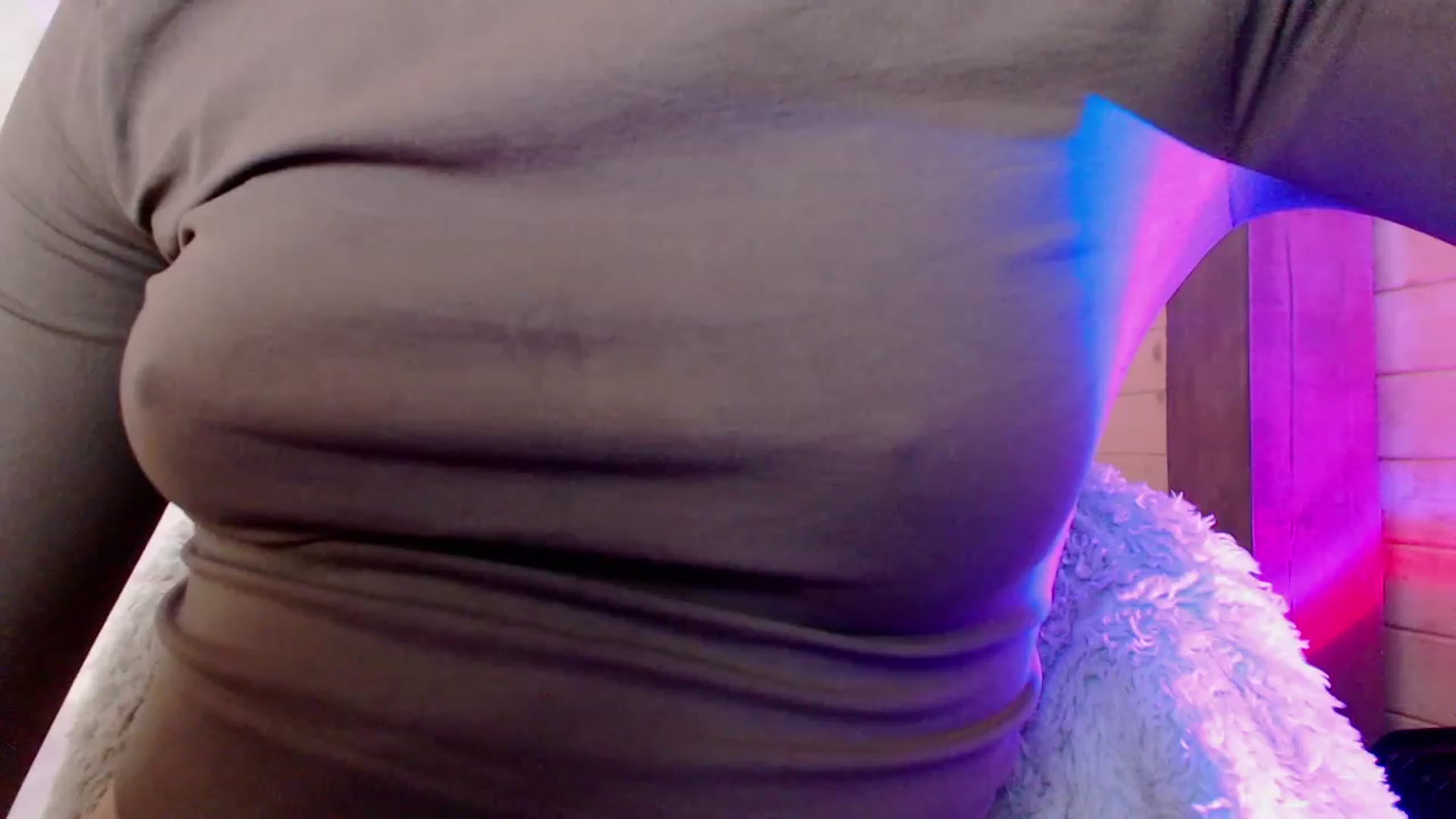 Gallery image thumbnail from sashacom's myfreecams stream on, 03/30/2023, 19:36 image 19 of 20