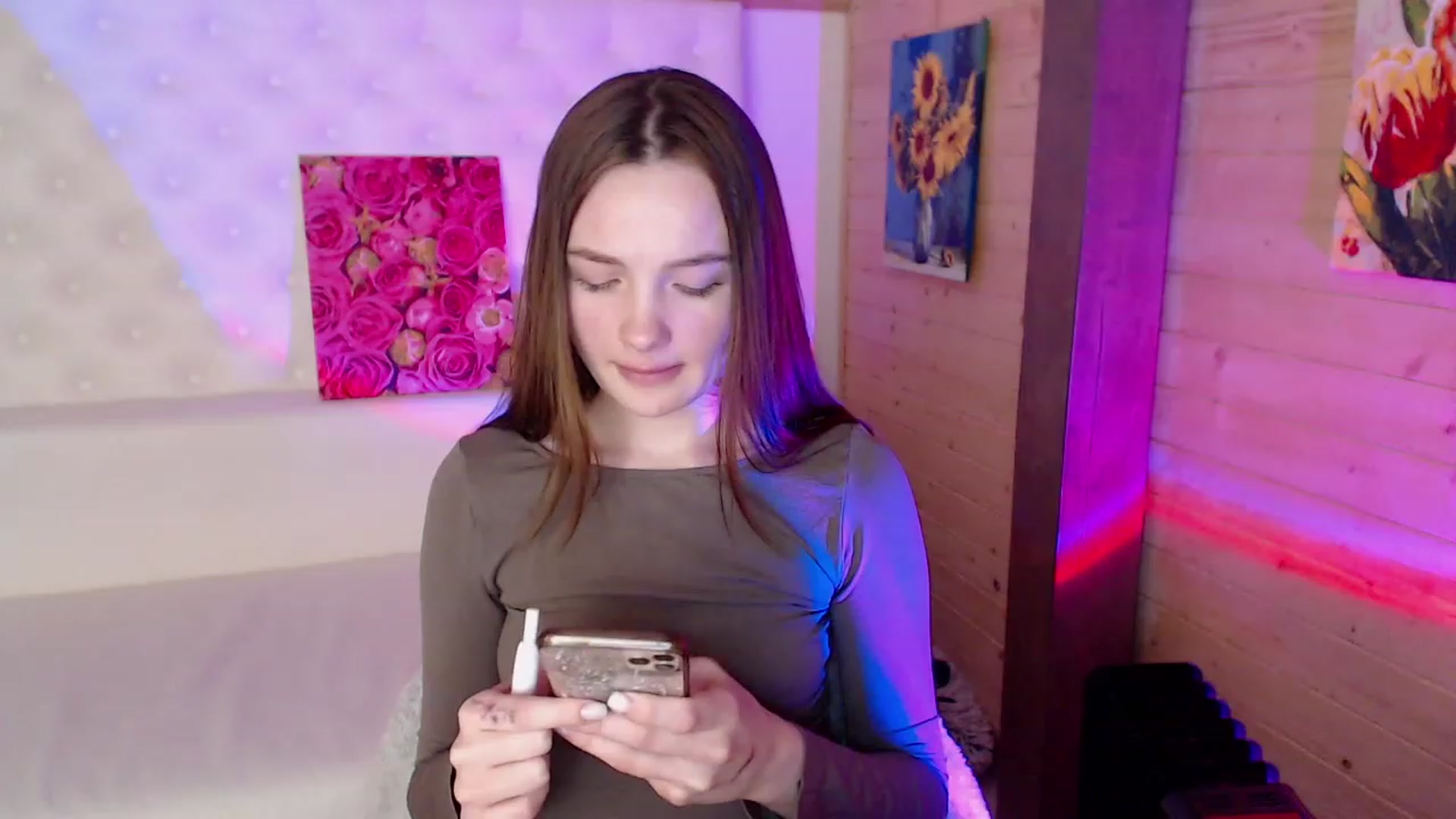 Gallery image thumbnail from sashacom's myfreecams stream on, 03/30/2023, 19:36 image 12 of 20