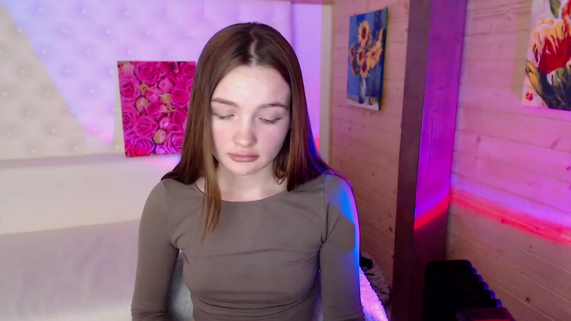 Gallery image thumbnail from sashacom's myfreecams stream on, 03/30/2023, 19:36 image 16 of 20