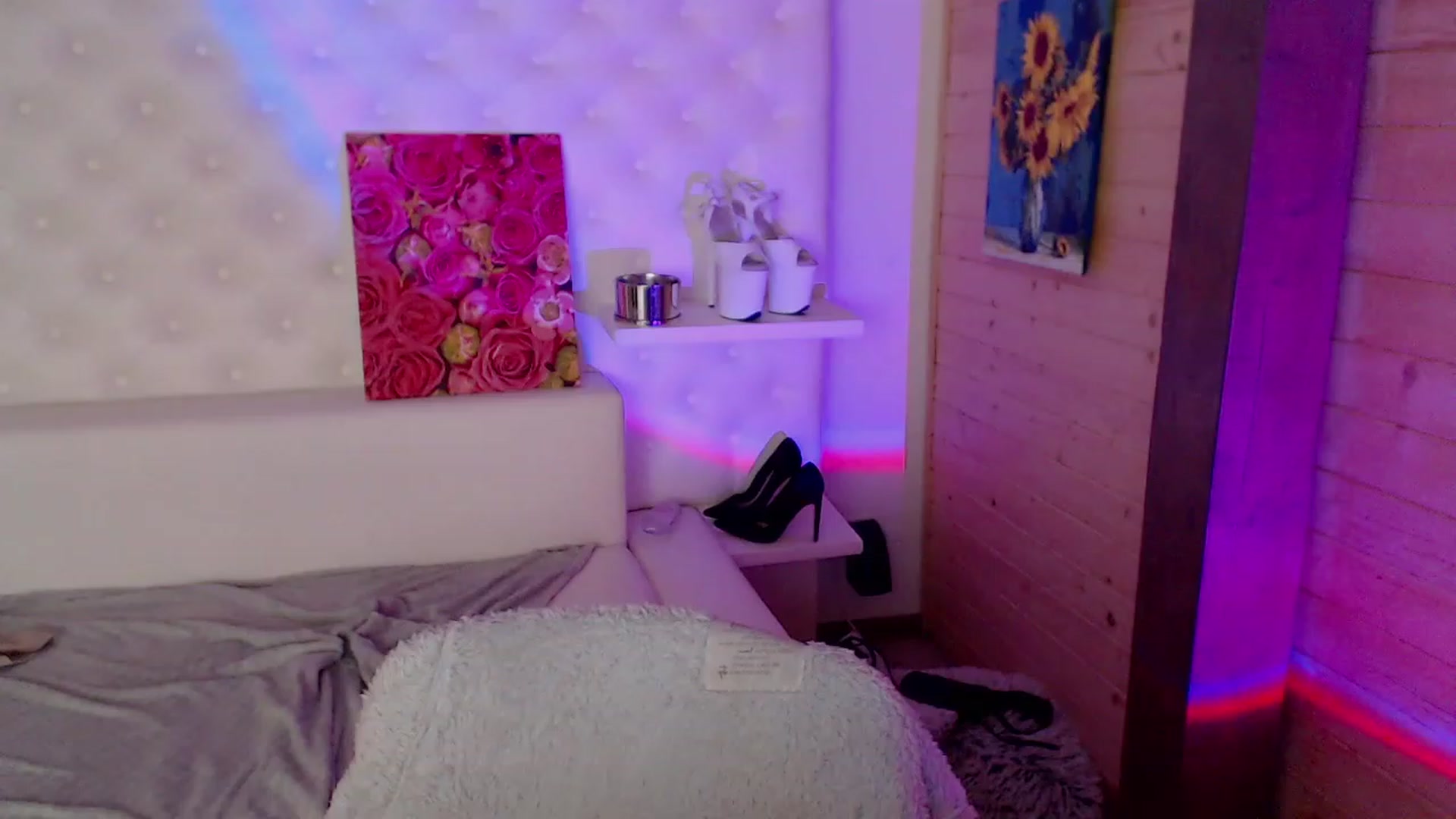 Gallery image thumbnail from sashacom's myfreecams stream on, 03/31/2023, 20:59 image 10 of 20