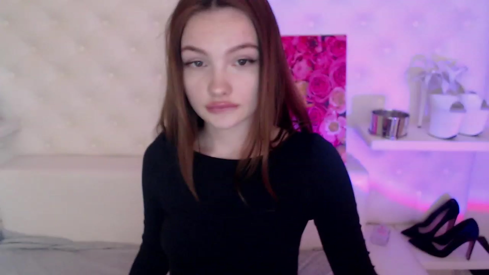 Gallery image thumbnail from sashacom's myfreecams stream on, 03/31/2023, 20:59 image 4 of 20