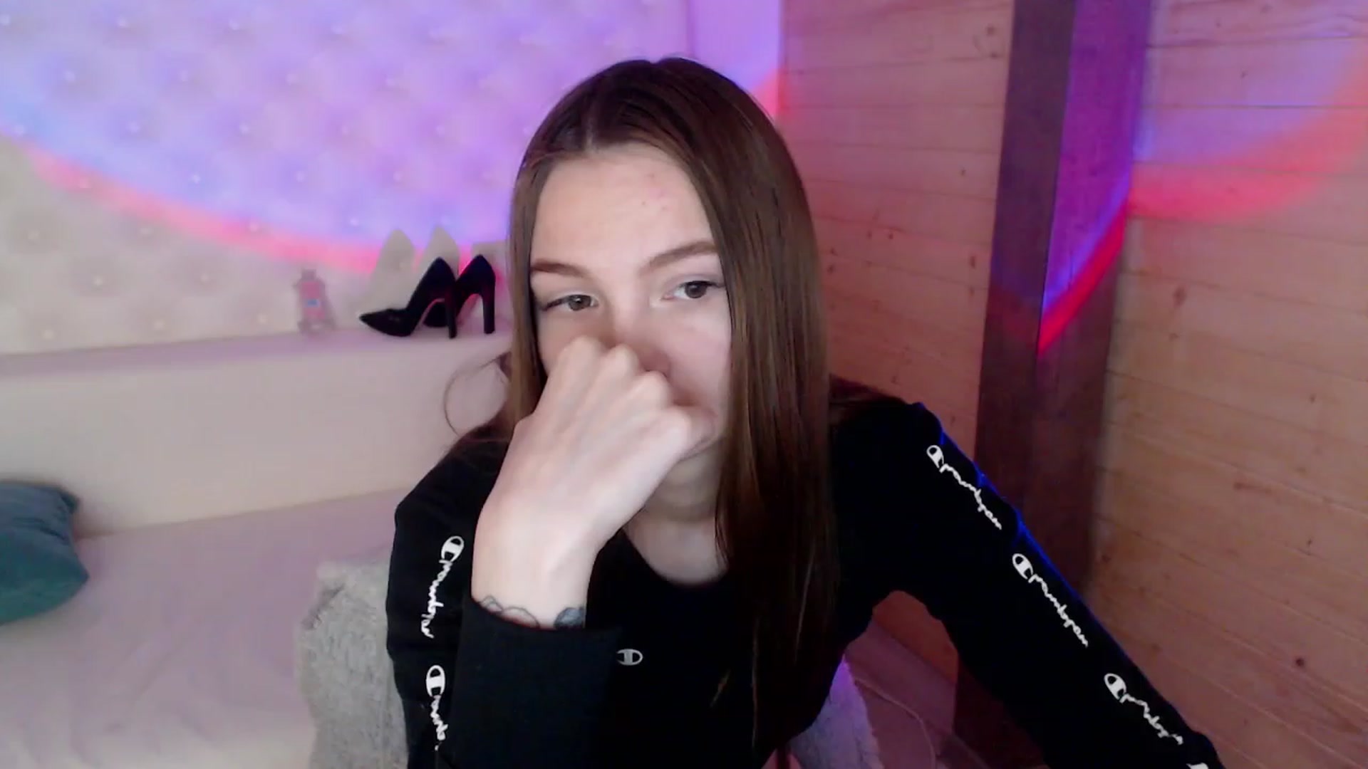 Gallery image thumbnail from sashacom's myfreecams stream on, 05/07/2023, 19:27 image 15 of 20