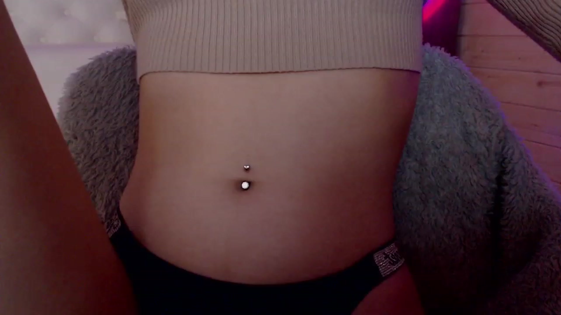 Gallery image thumbnail from sashacom's myfreecams stream on, 05/27/2023, 19:18 image 16 of 20