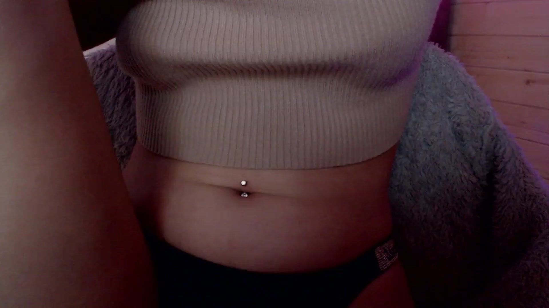 Gallery image thumbnail from sashacom's myfreecams stream on, 05/27/2023, 19:18 image 14 of 20