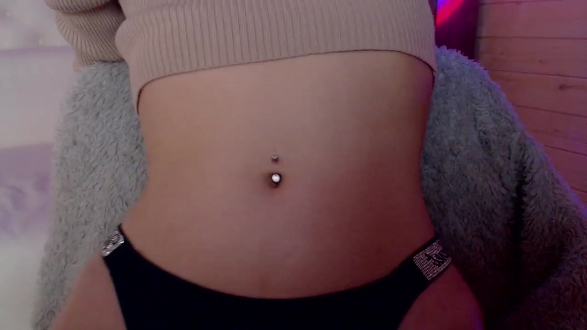 Gallery image thumbnail from sashacom's myfreecams stream on, 05/27/2023, 19:18 image 12 of 20