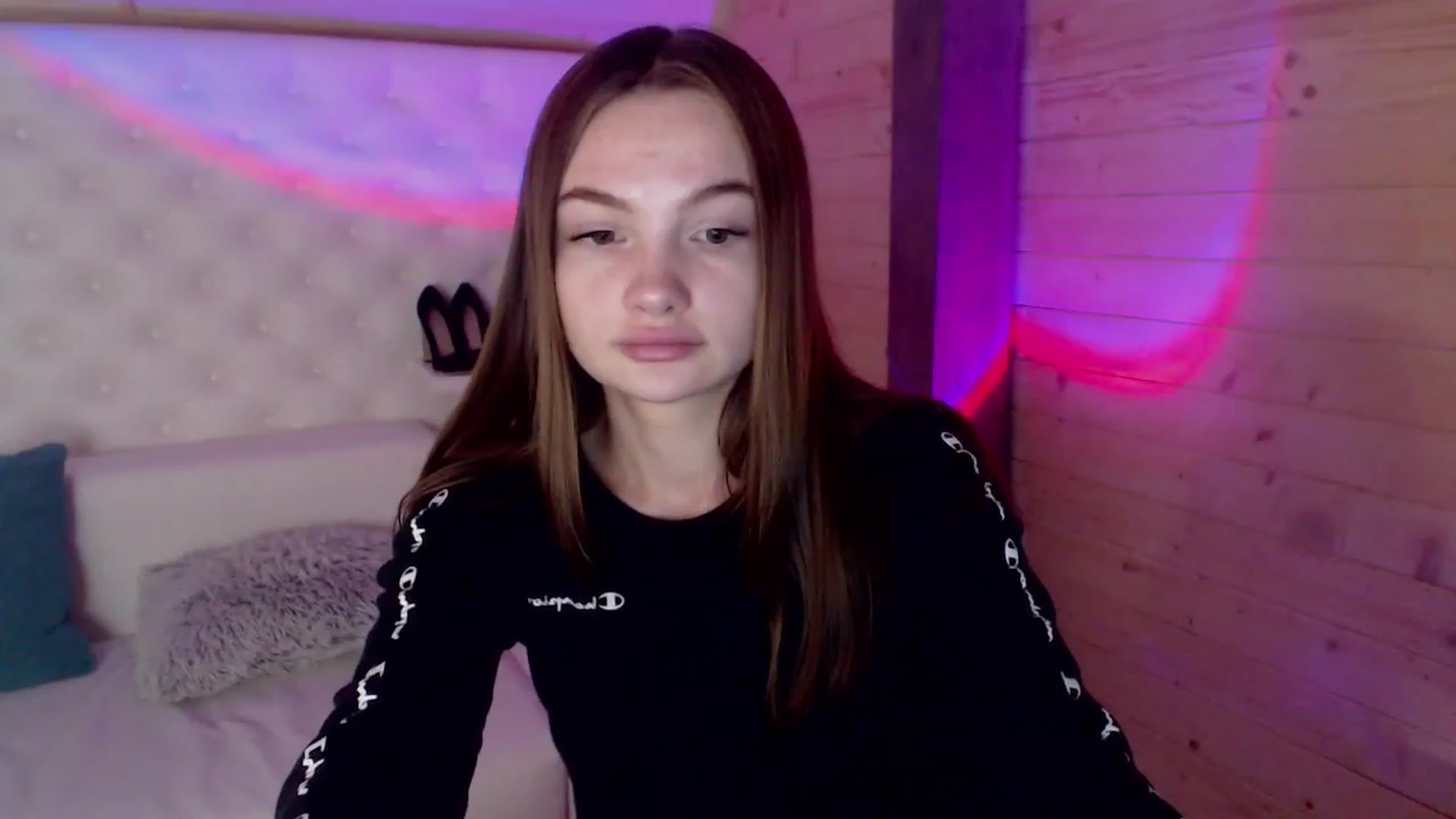 Gallery image thumbnail from sashacom's myfreecams stream on, 05/28/2023, 14:34 image 4 of 20