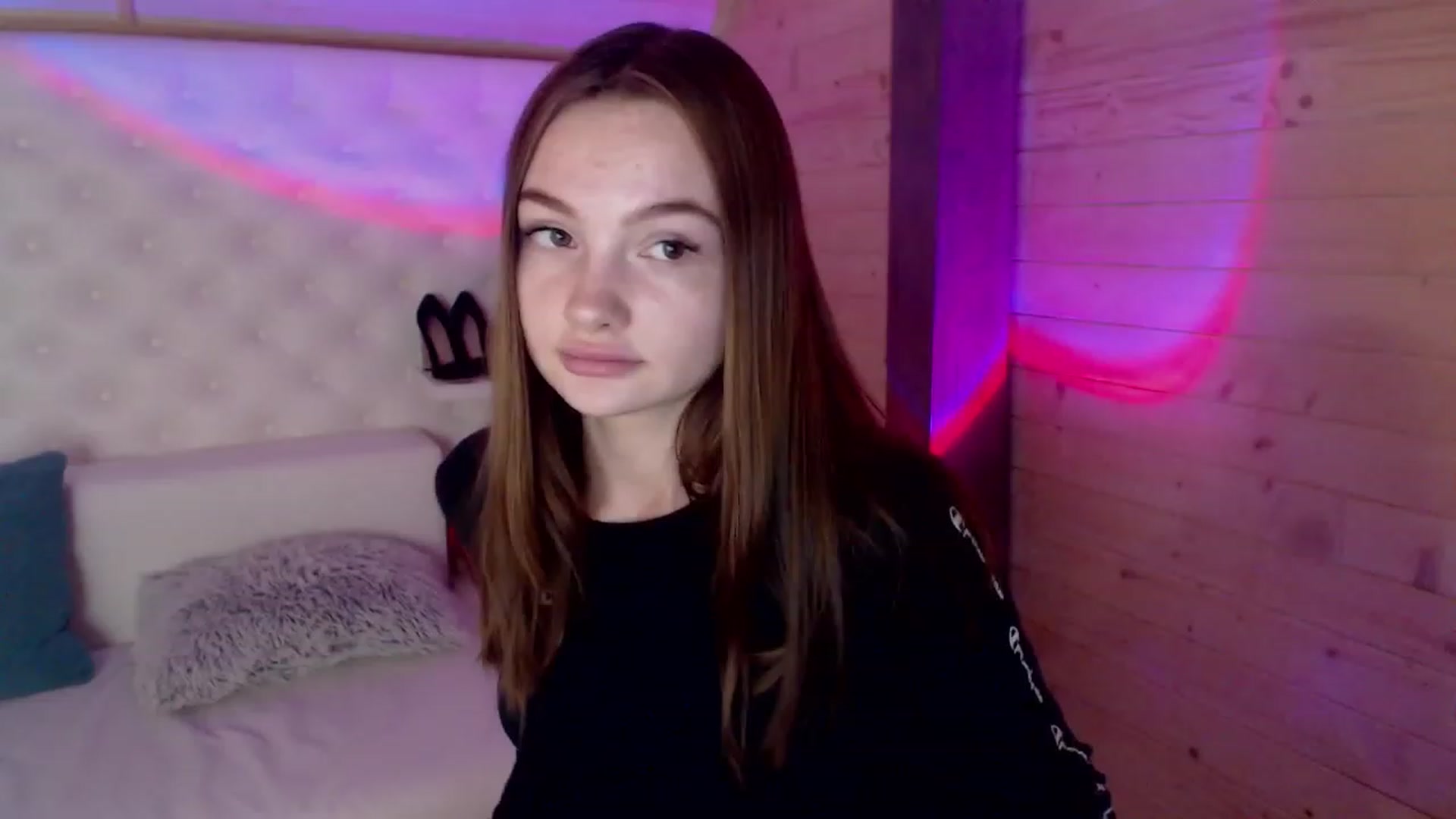Gallery image thumbnail from sashacom's myfreecams stream on, 05/28/2023, 14:34 image 1 of 20