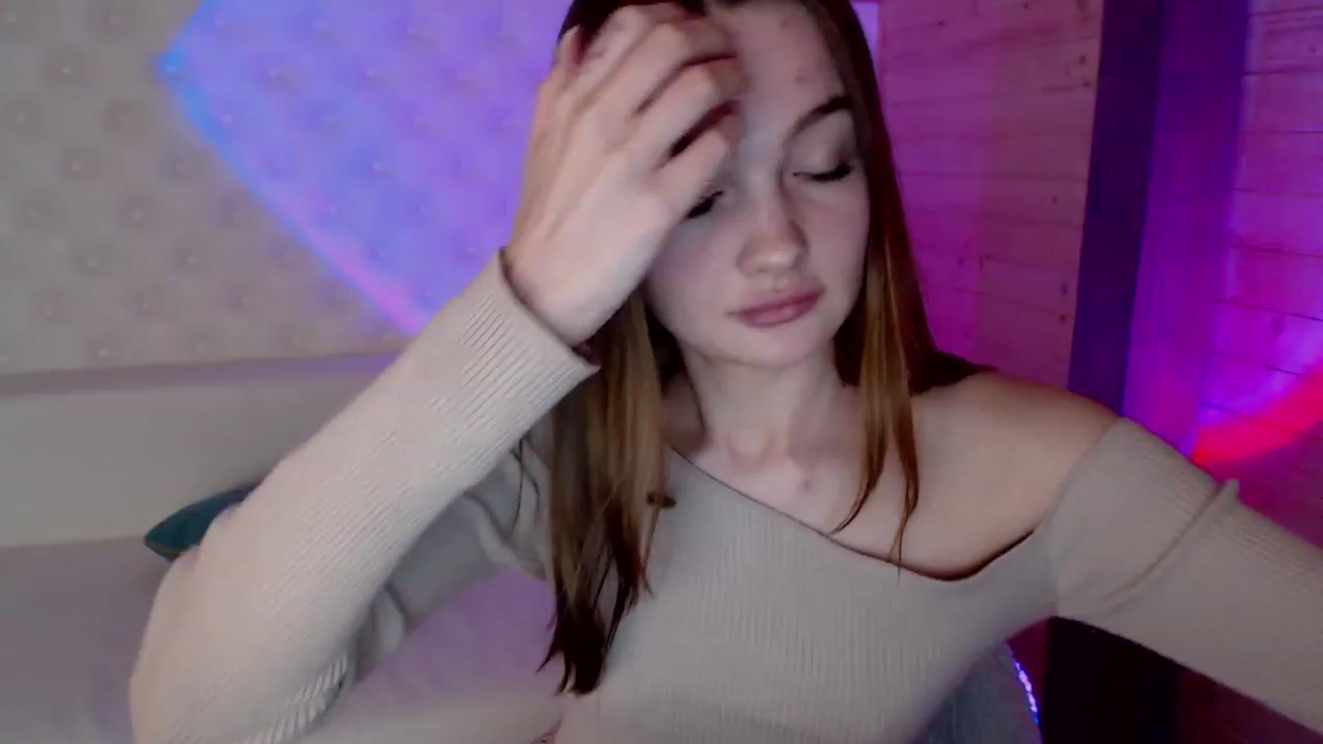 Gallery image thumbnail from sashacom's myfreecams stream on, 05/30/2023, 20:17 image 19 of 20