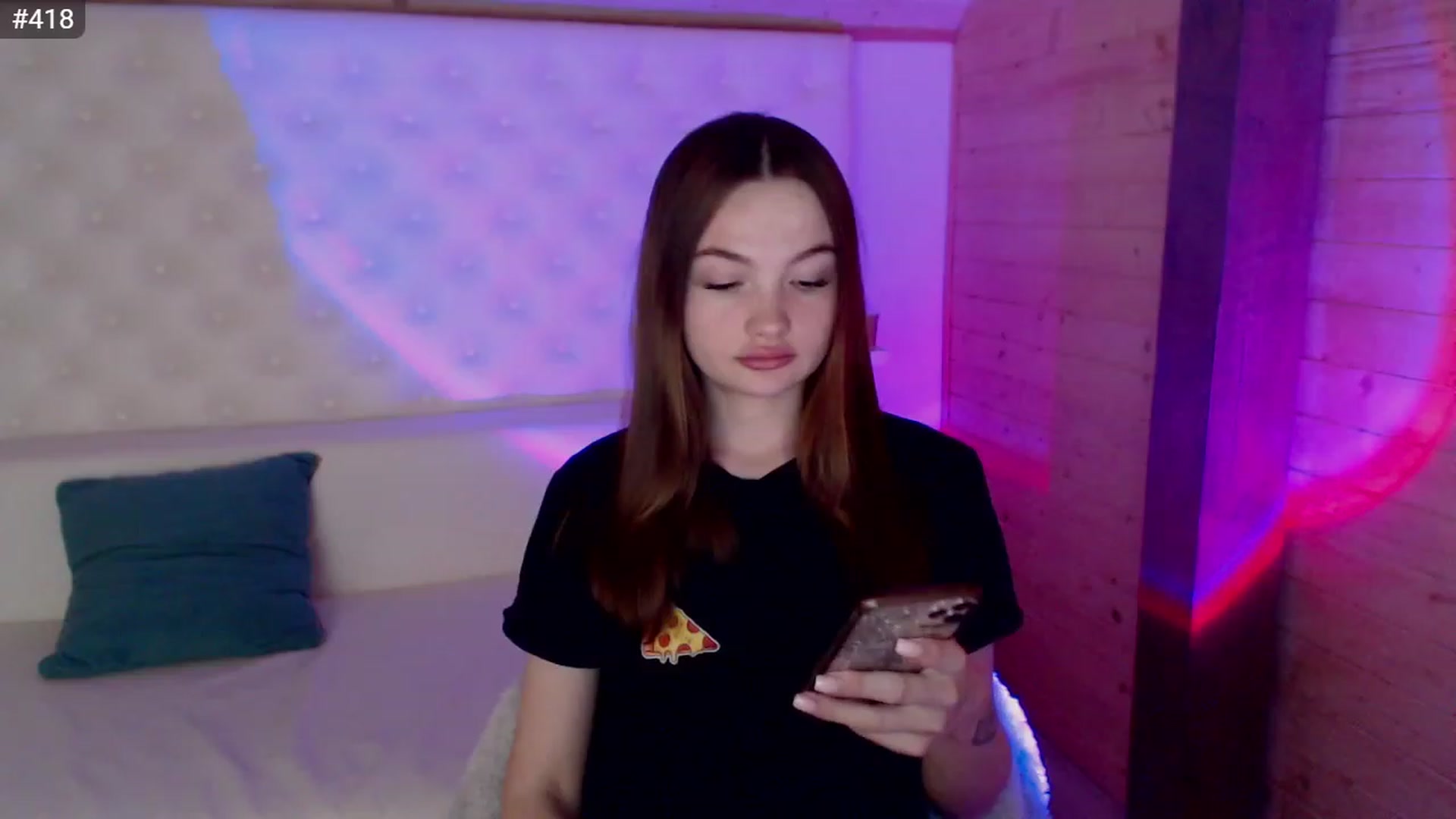Gallery image thumbnail from sashacom's myfreecams stream on, 06/02/2023, 19:21 image 3 of 20