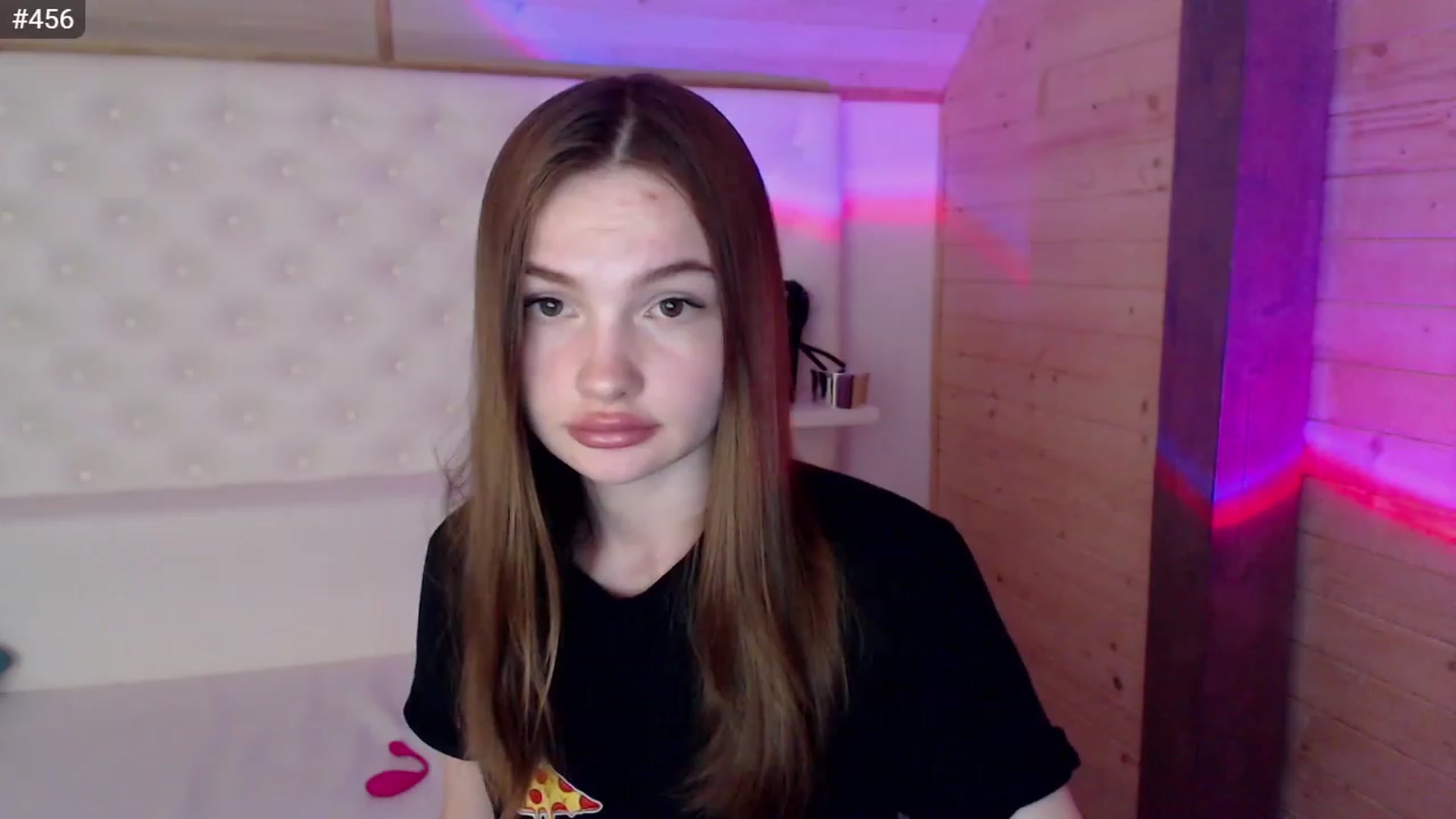 Gallery image thumbnail from sashacom's myfreecams stream on, 06/04/2023, 19:36 image 3 of 20
