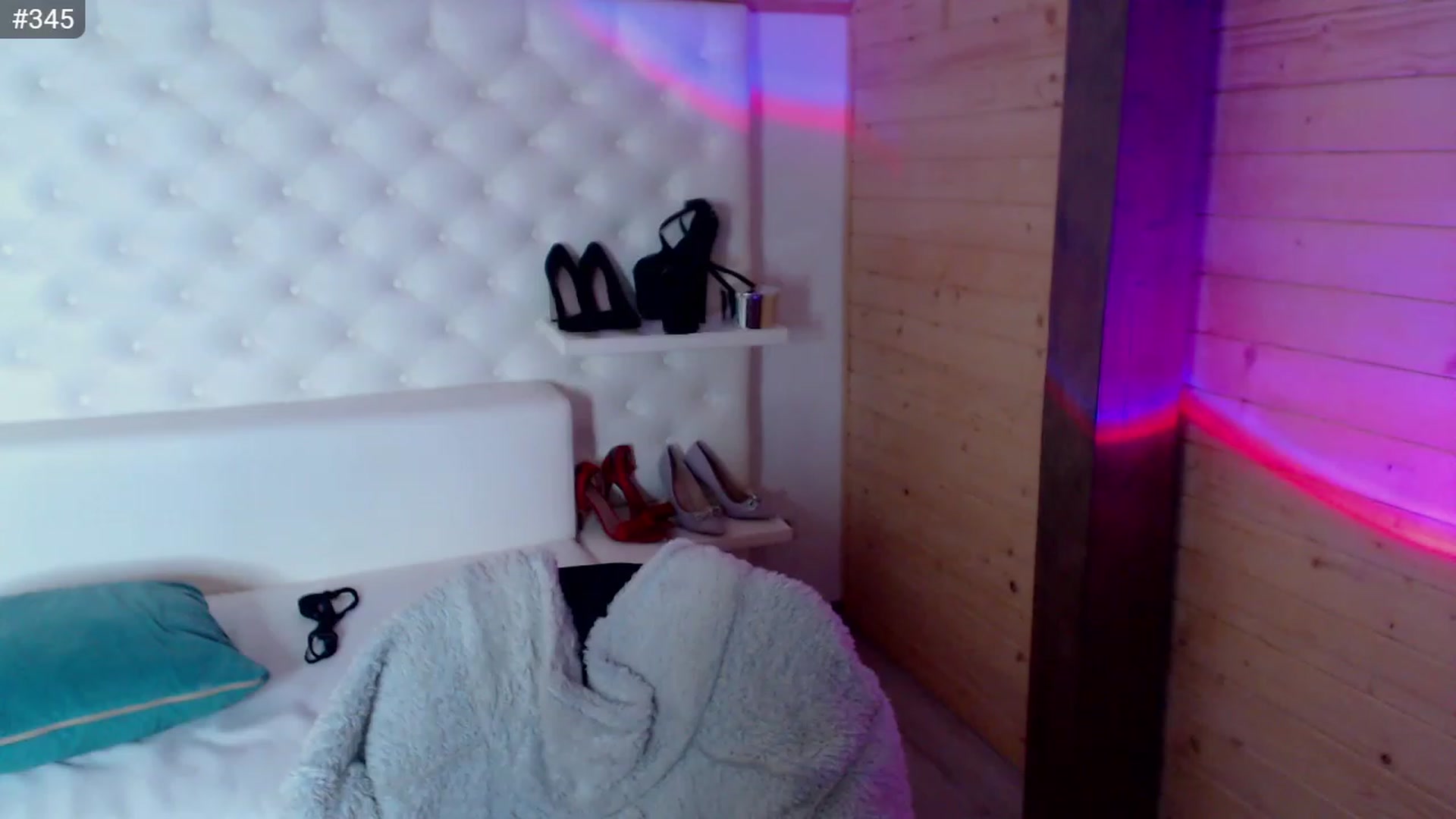 Gallery image thumbnail from sashacom's myfreecams stream on, 06/06/2023, 21:11 image 19 of 20