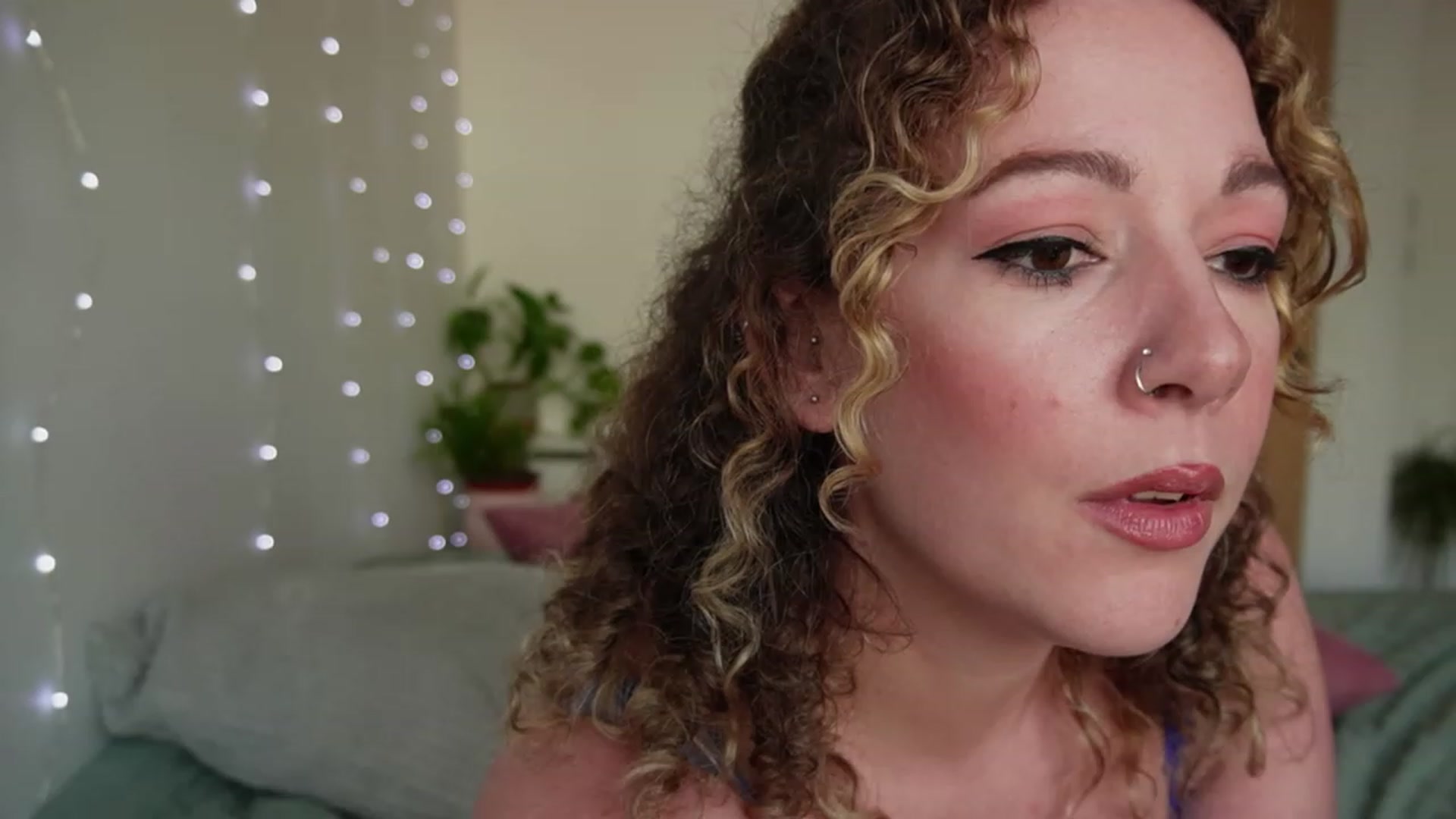 Gallery image thumbnail from sashacurves's myfreecams stream on, 02/23/2023, 14:46 image 12 of 20