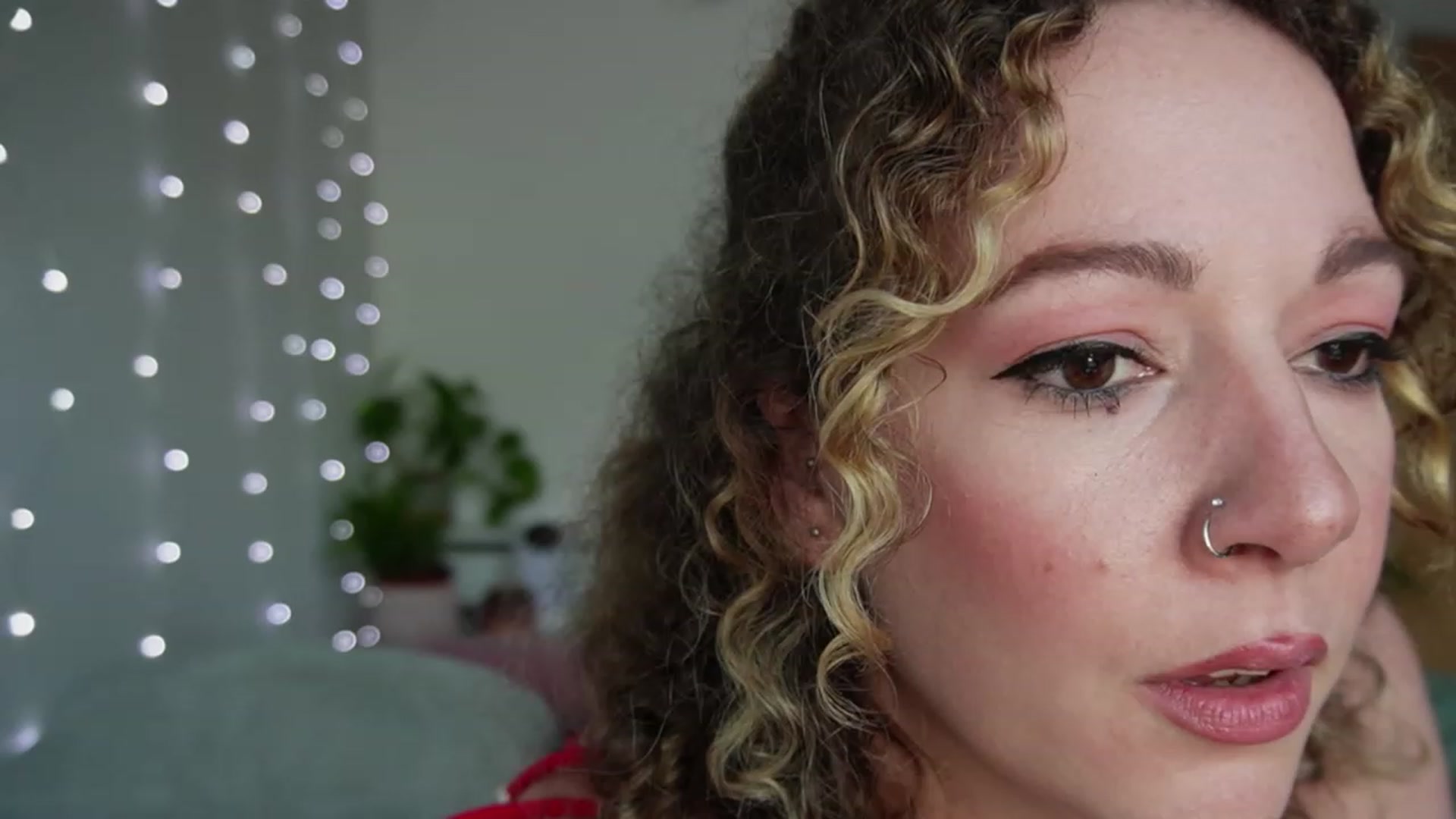 Gallery image thumbnail from sashacurves's myfreecams stream on, 02/23/2023, 15:36 image 12 of 20