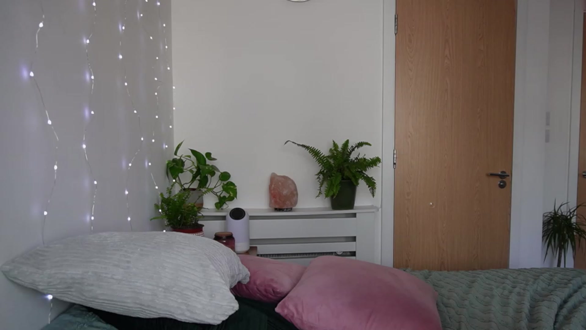 Gallery image thumbnail from sashacurves's myfreecams stream on, 02/23/2023, 15:36 image 3 of 20