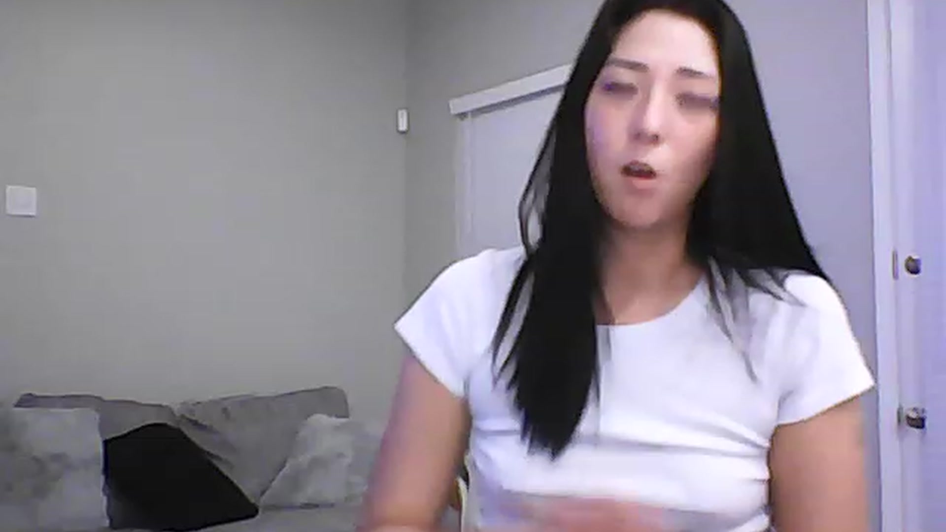 Gallery image thumbnail from sassyjasssy's myfreecams stream on, 02/22/2023, 11:31 image 10 of 20
