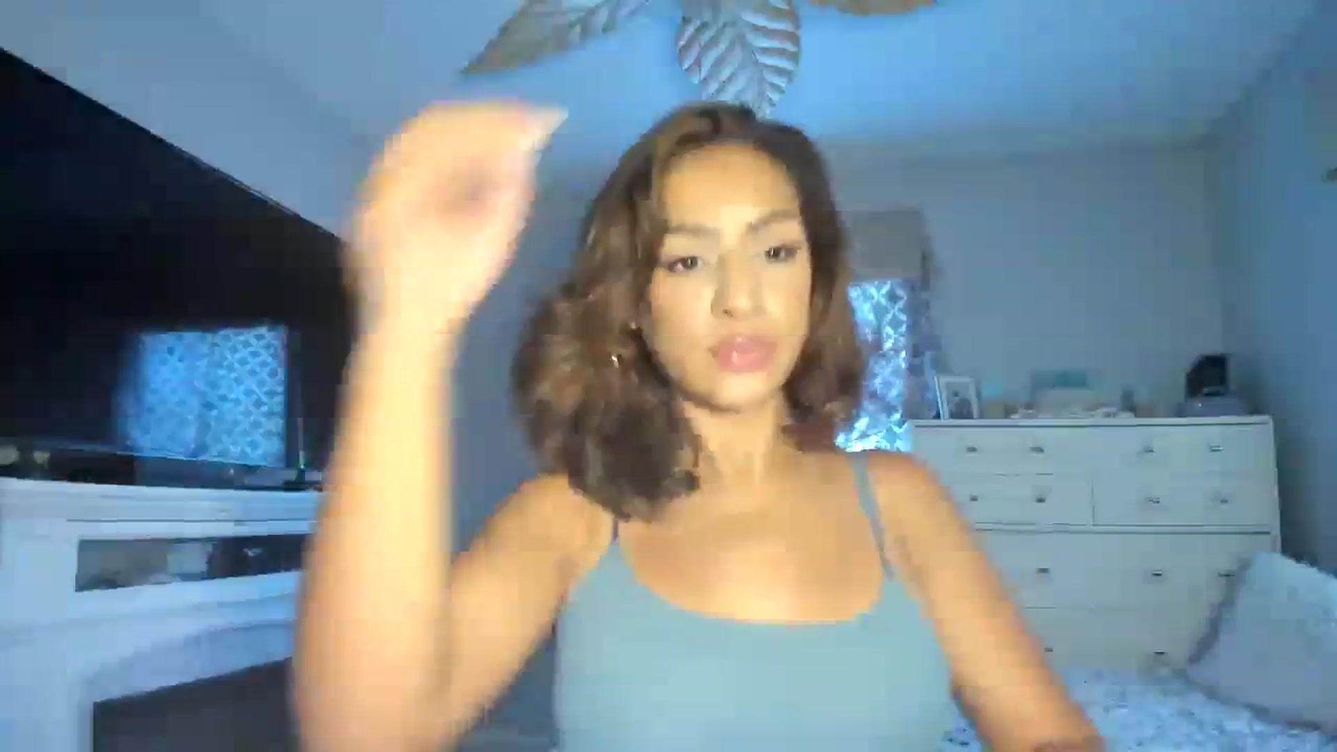 Gallery image thumbnail from sassypants's myfreecams stream on, 03/26/2024, 16:52 image 14 of 20