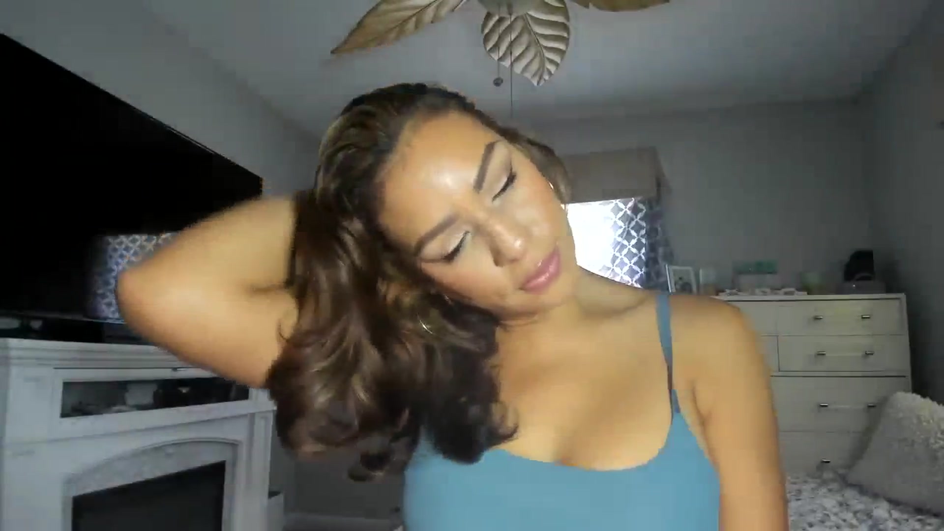 Gallery image thumbnail from sassypants's myfreecams stream on, 03/26/2024, 16:52 image 16 of 20