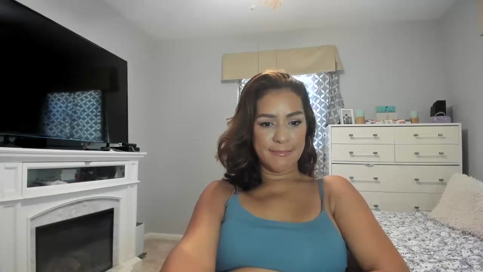Gallery image thumbnail from sassypants's myfreecams stream on, 03/26/2024, 16:52 image 11 of 20