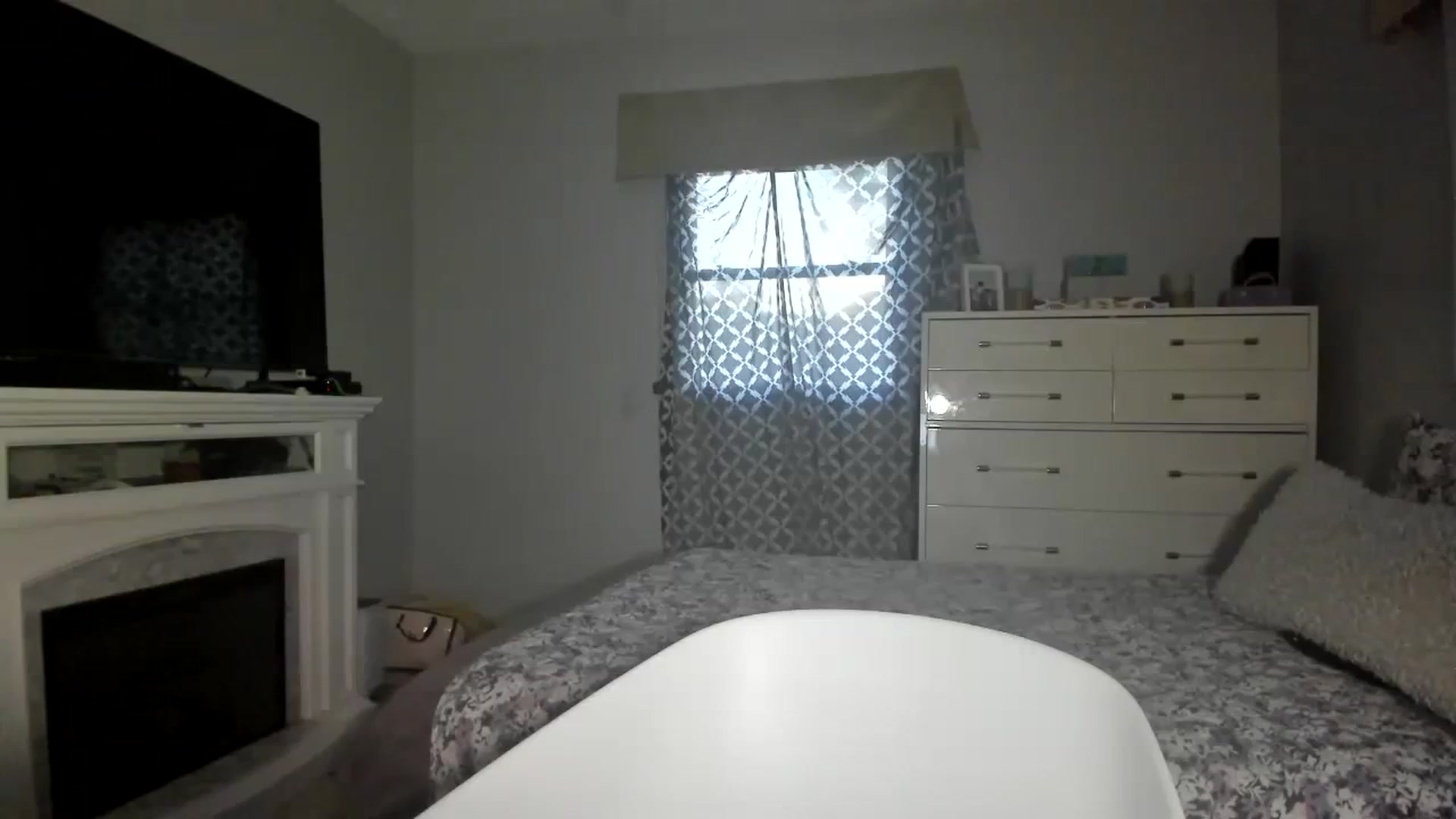 Gallery image thumbnail from sassypants's myfreecams stream on, 04/05/2024, 24:00 image 5 of 20