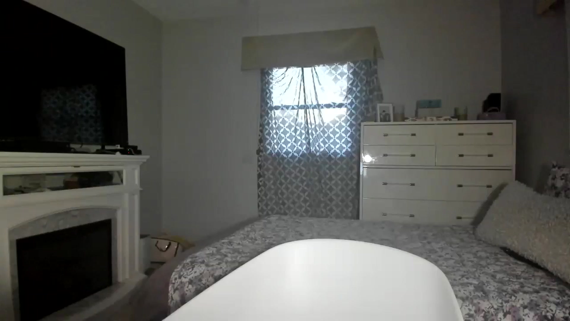 Gallery image thumbnail from sassypants's myfreecams stream on, 04/05/2024, 24:00 image 7 of 20