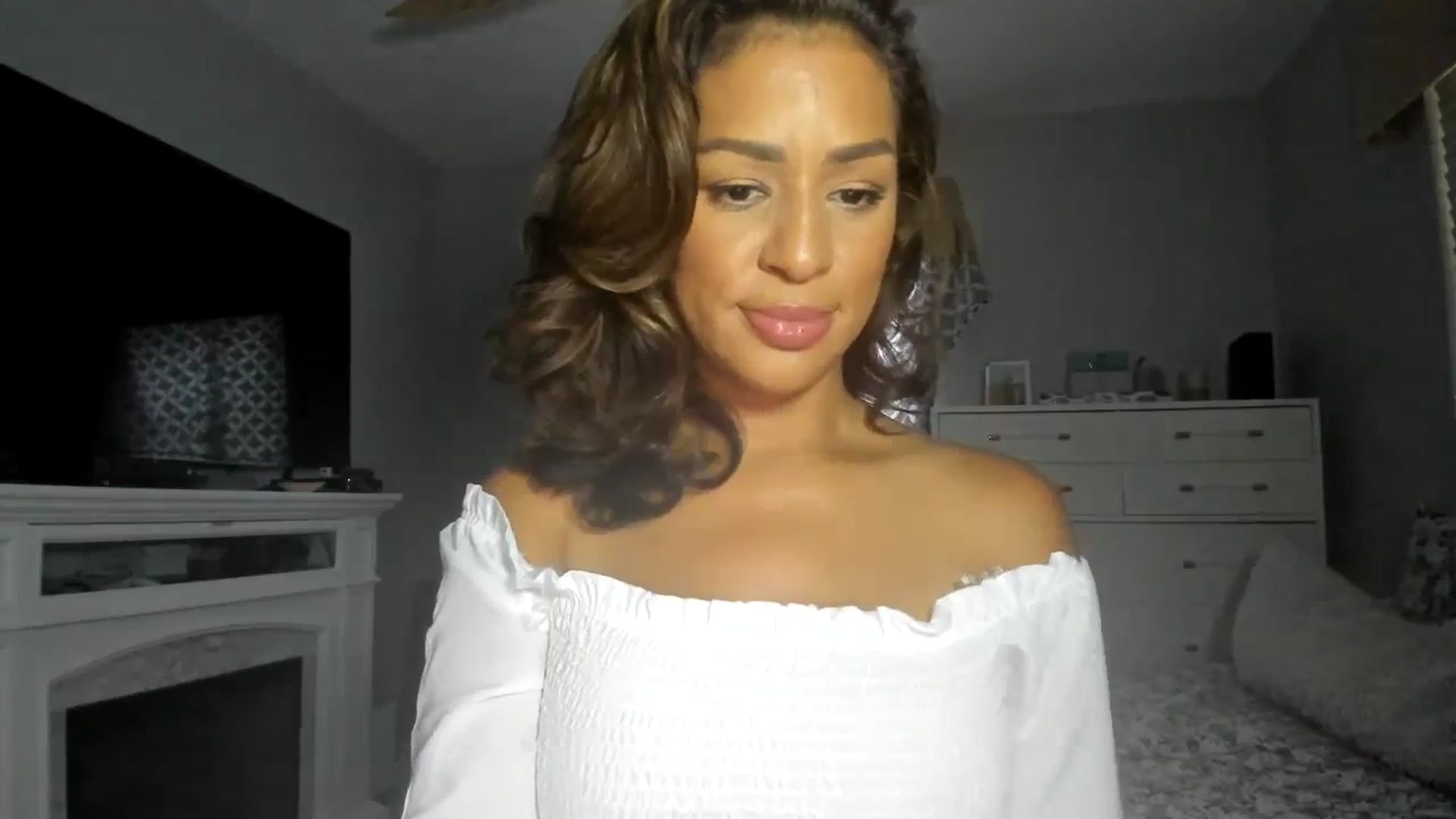 Gallery image thumbnail from sassypants's myfreecams stream on, 04/11/2024, 13:34 image 3 of 20