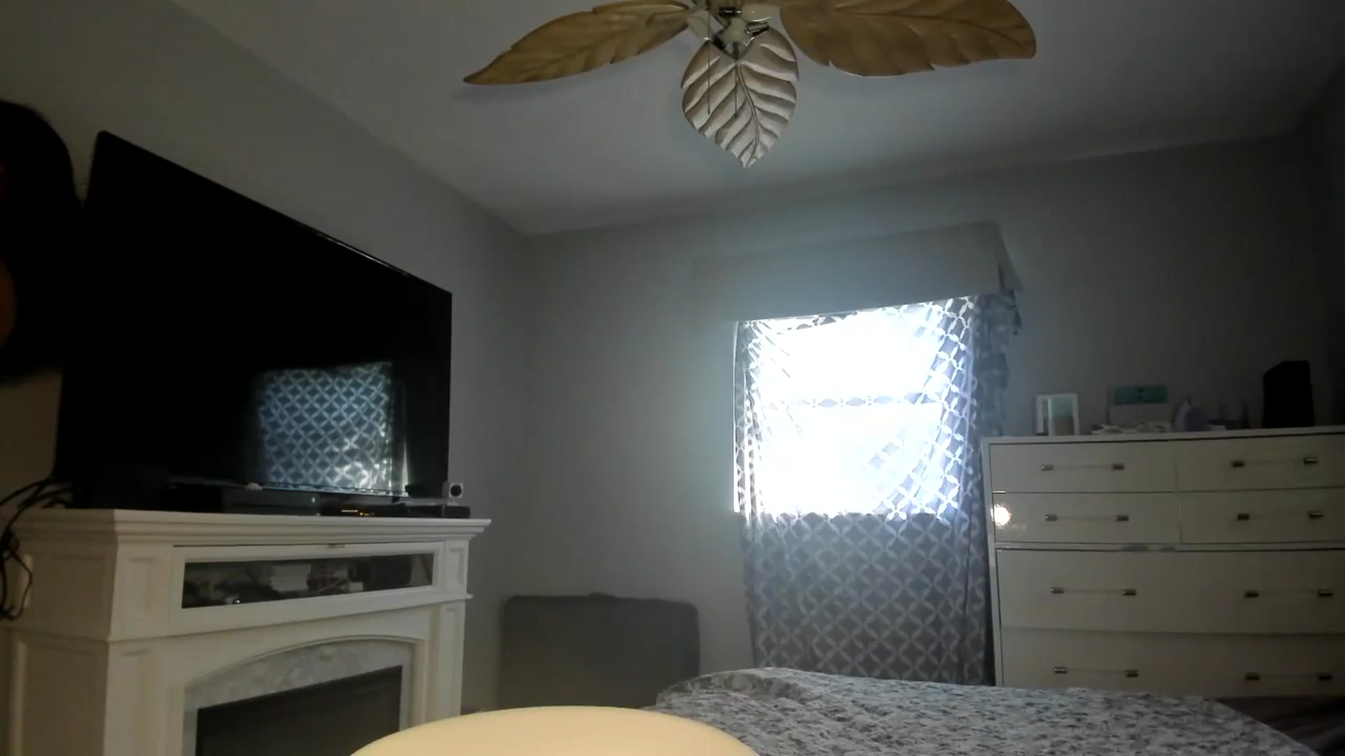 Gallery image thumbnail from sassypants's myfreecams stream on, 05/30/2024, 21:37 image 14 of 20