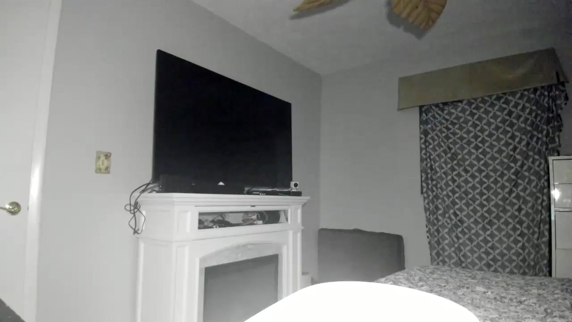 Gallery image thumbnail from sassypants's myfreecams stream on, 06/04/2024, 06:13 image 4 of 20