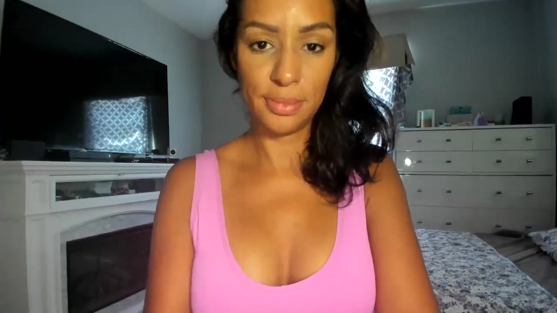 Gallery image thumbnail from sassypants's myfreecams stream on, 06/07/2024, 19:13 image 19 of 20