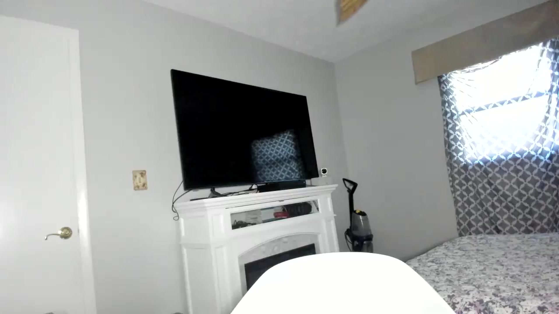 Gallery image thumbnail from sassypants's myfreecams stream on, 07/29/2024, 11:31 image 16 of 20