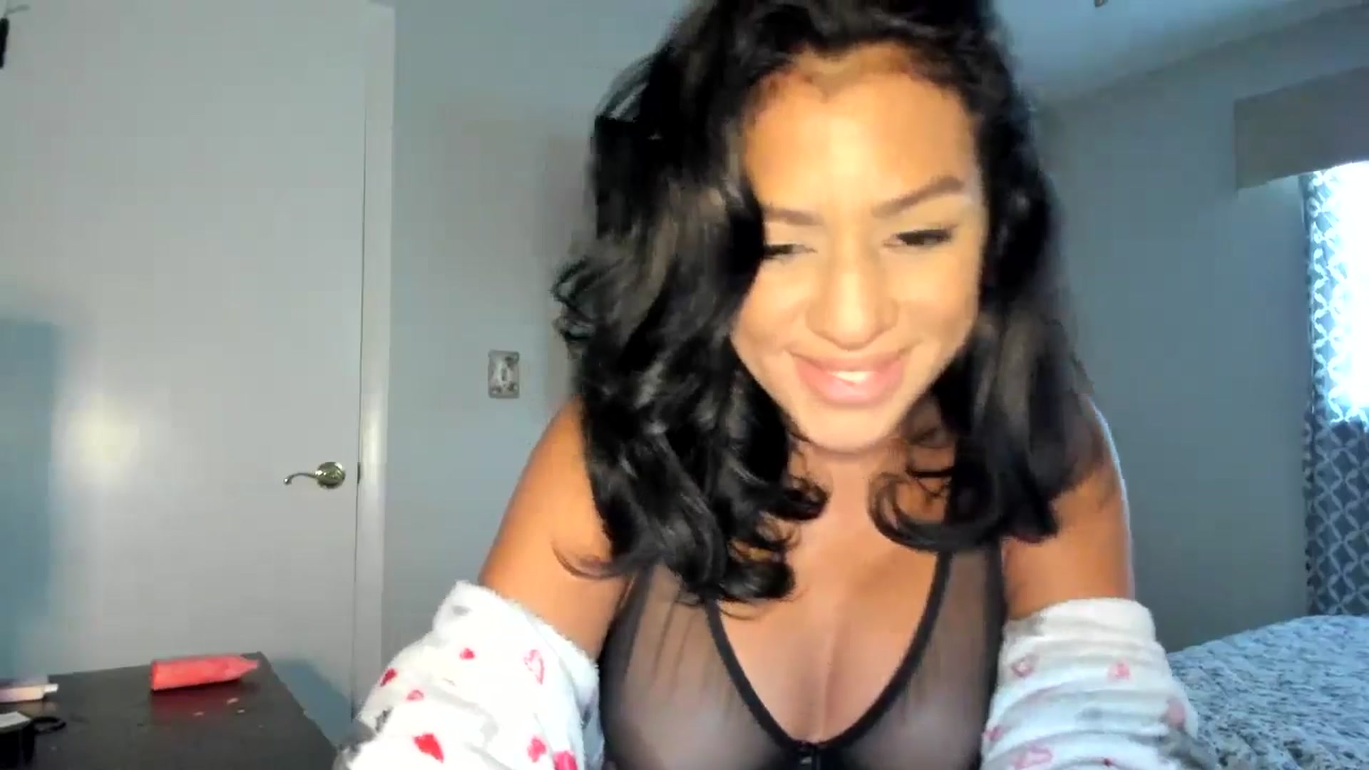 Gallery image thumbnail from sassypants's myfreecams stream on, 08/17/2024, 15:12 image 15 of 20