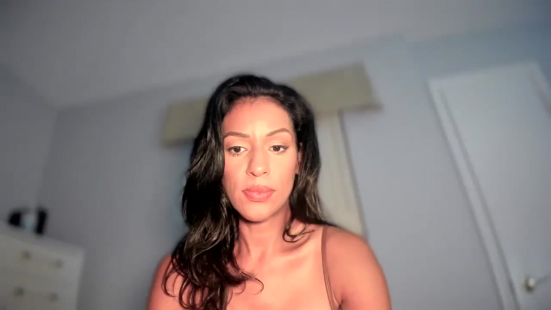 Gallery image thumbnail from sassypants's myfreecams stream on, 07/08/2025, 07:09 image 13 of 20