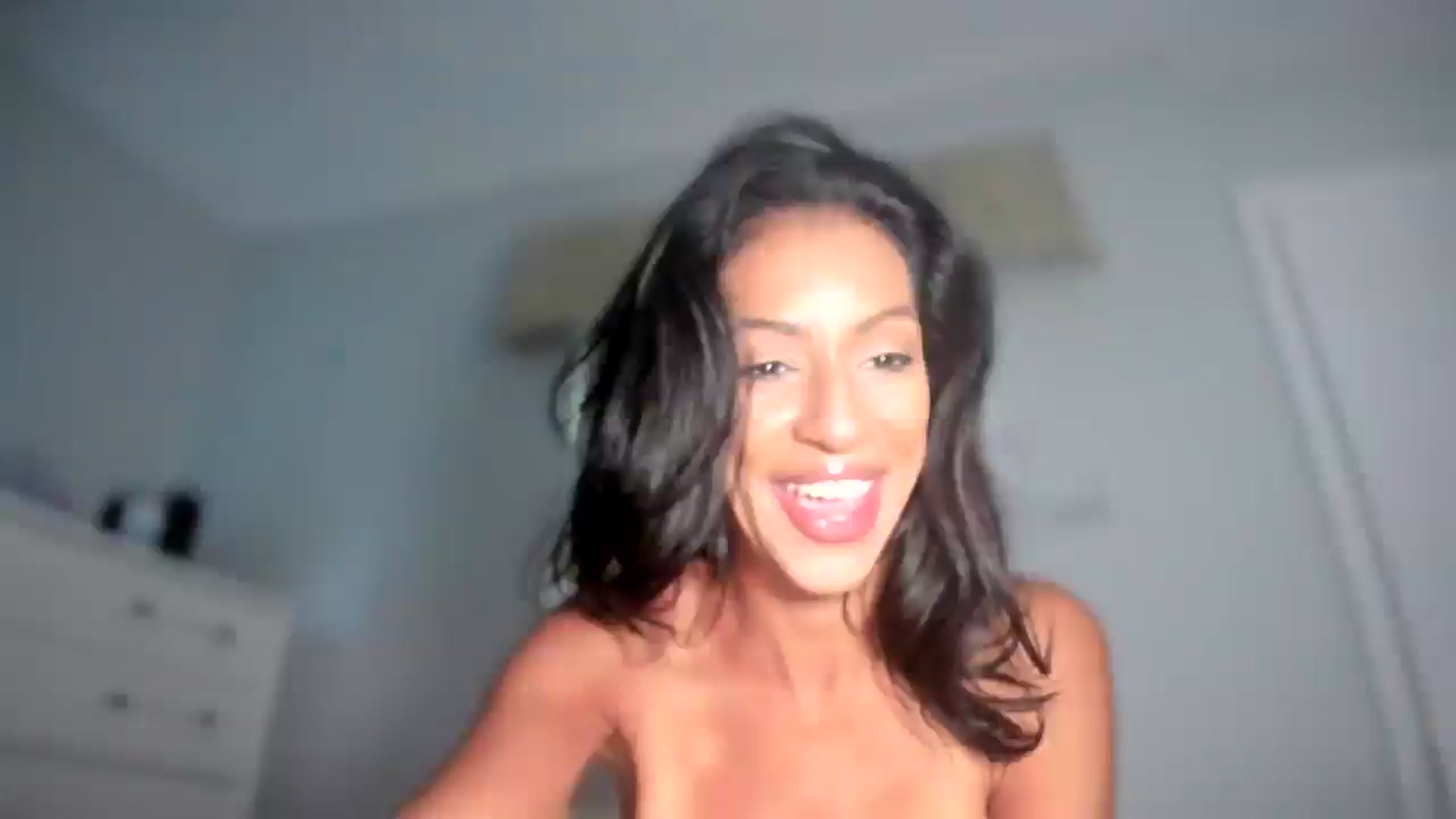 Gallery image thumbnail from sassypants's myfreecams stream on, 07/23/2025, 19:32 image 10 of 20
