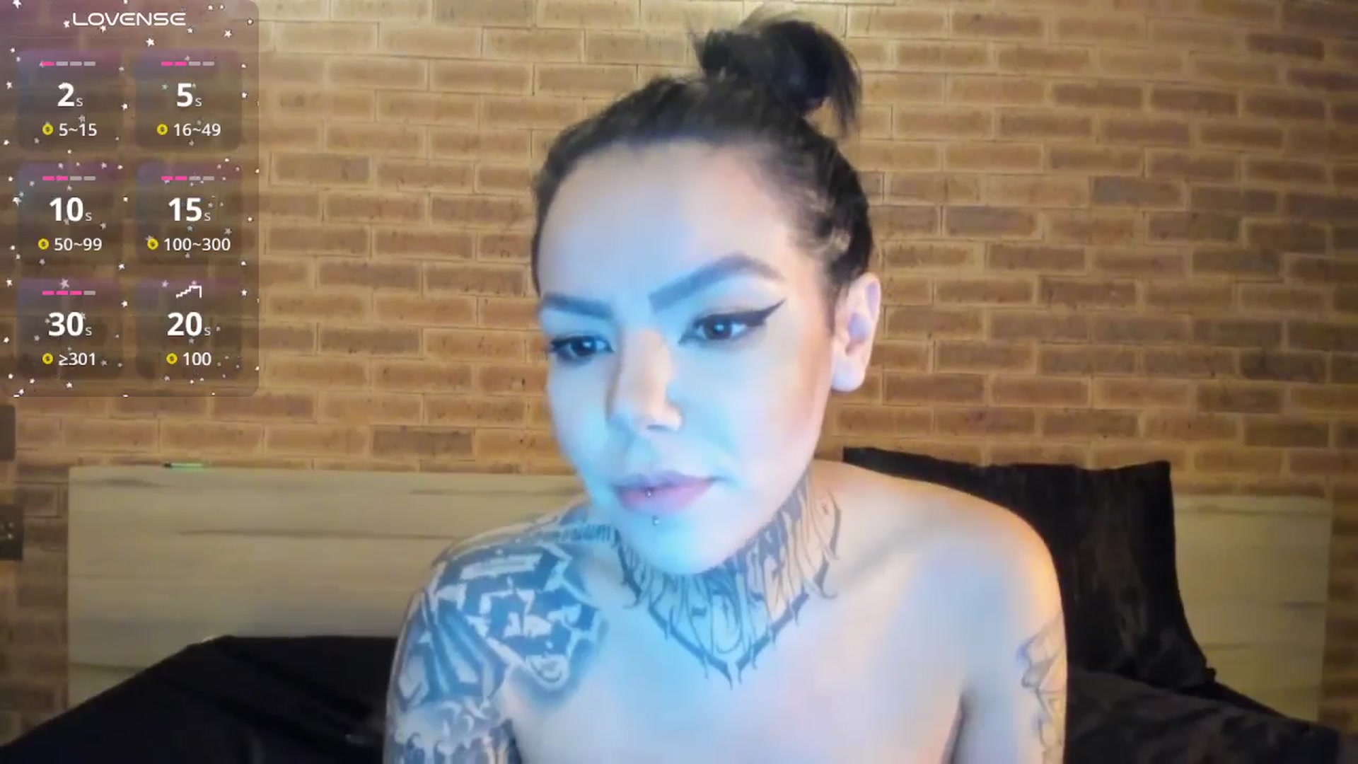 Gallery image thumbnail from satAMYc's myfreecams stream on, 06/13/2025, 07:00 image 12 of 20