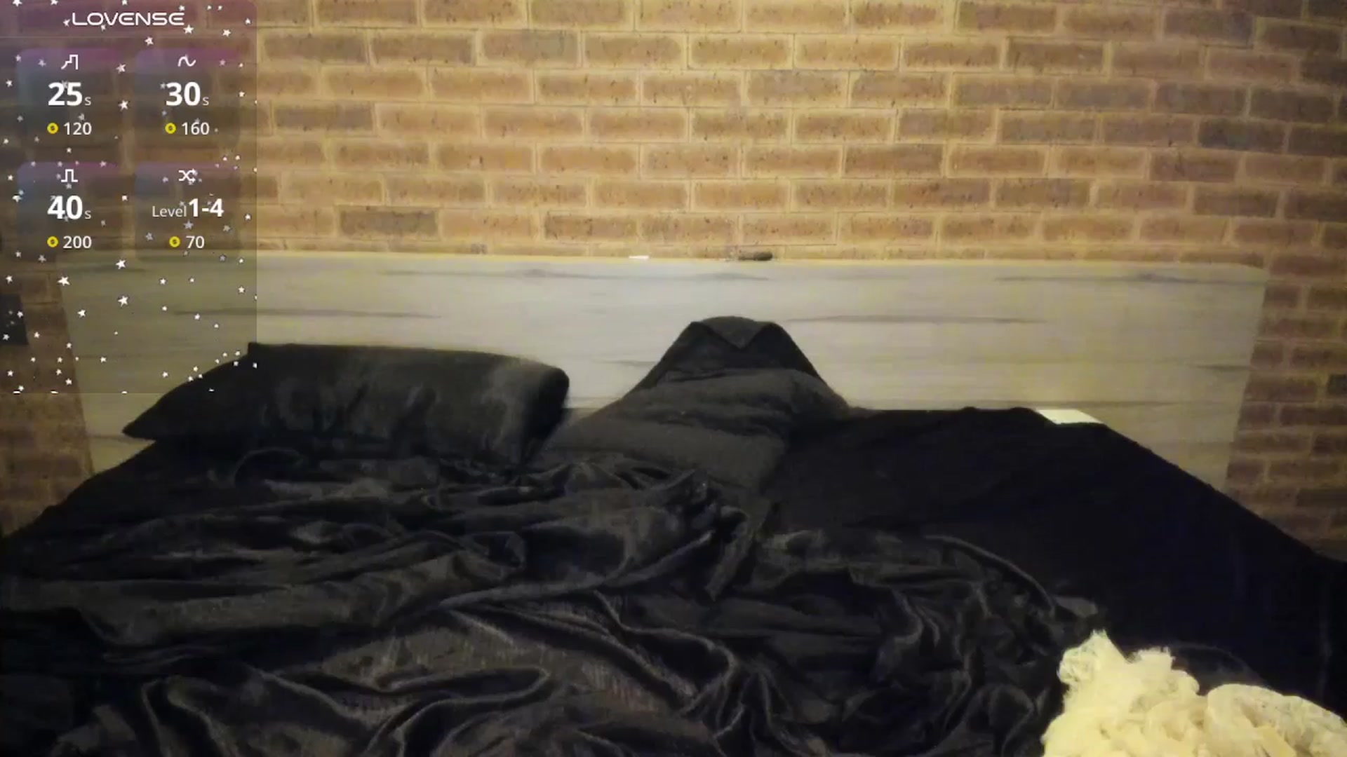Gallery image thumbnail from satAMYc's myfreecams stream on, 12/15/2025, 08:02 image 15 of 20