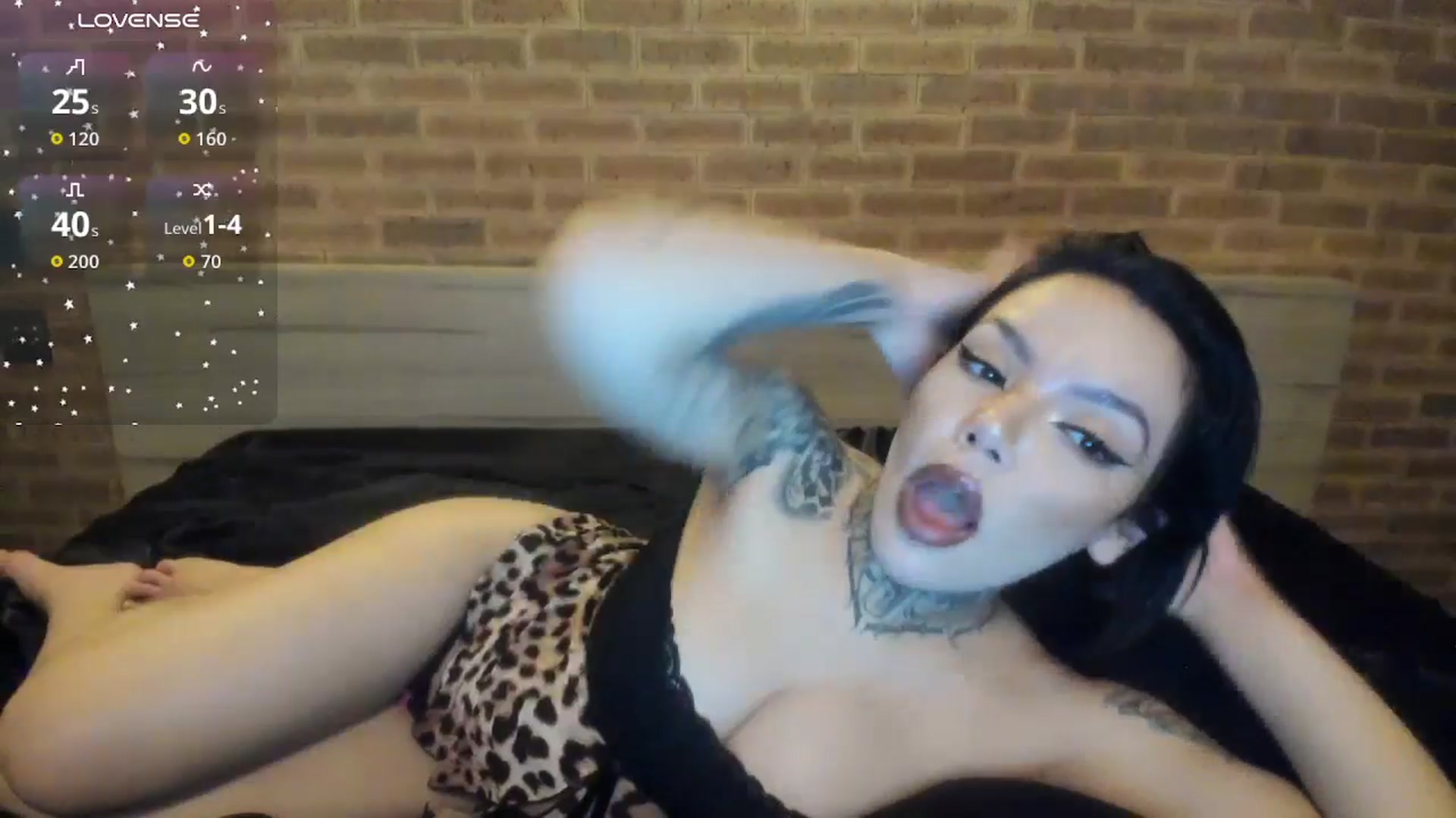 Gallery image thumbnail from satAMYc's myfreecams stream on, 12/28/2025, 08:33 image 2 of 20