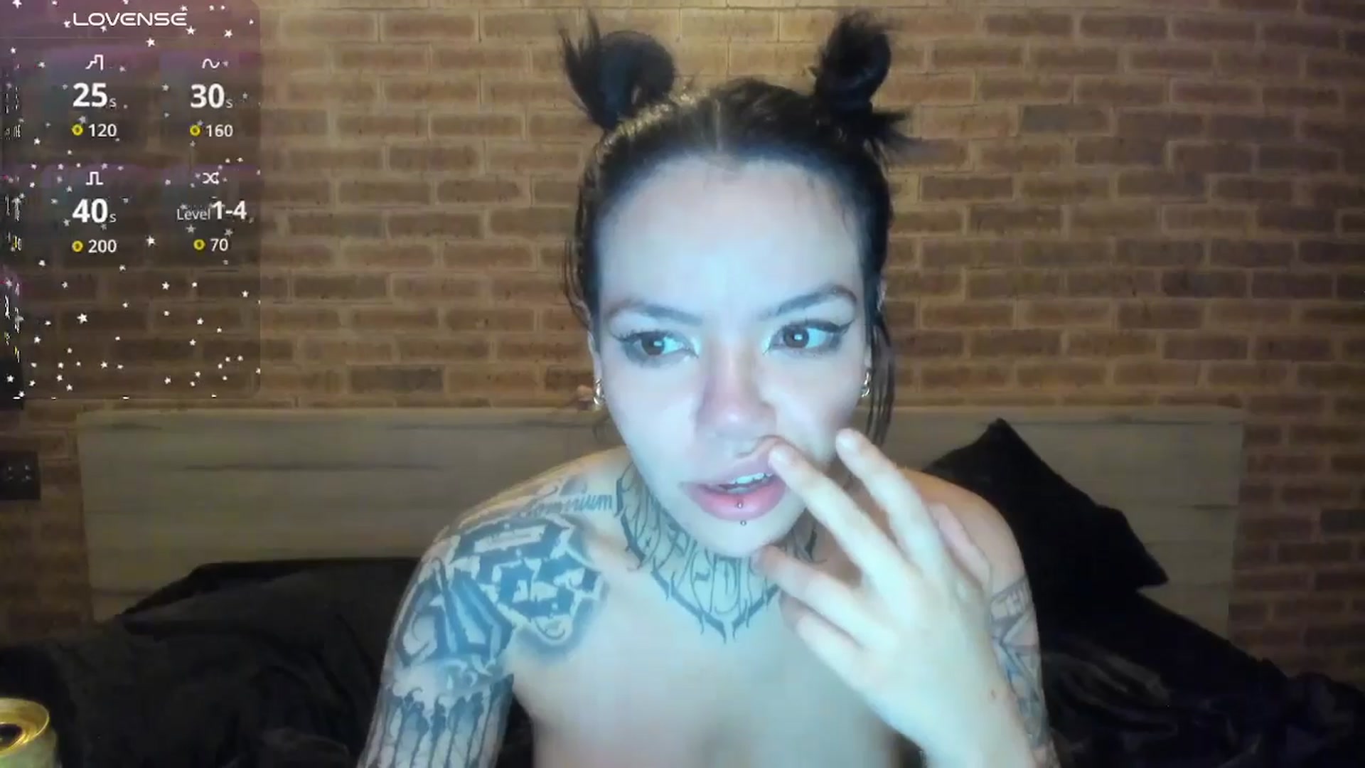 Gallery image thumbnail from satAMYc's myfreecams stream on, 01/03/2026, 08:22 image 15 of 20