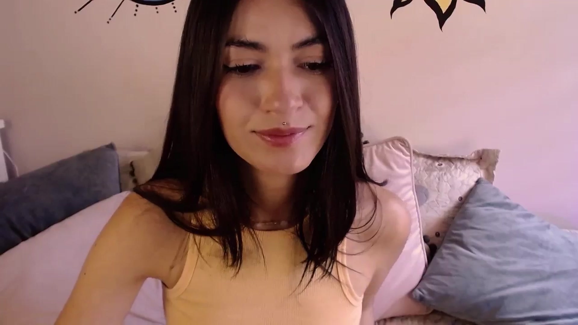 Gallery image thumbnail from saturn_8888's myfreecams stream on, 06/29/2024, 17:07 image 12 of 20