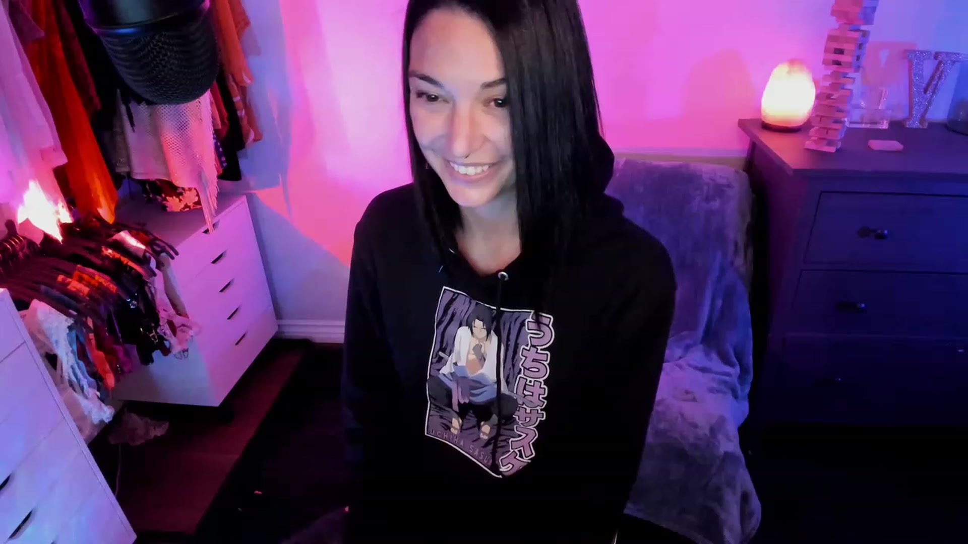 Gallery image thumbnail from savvyv's myfreecams stream on, 11/16/2022, 08:33 image 15 of 20