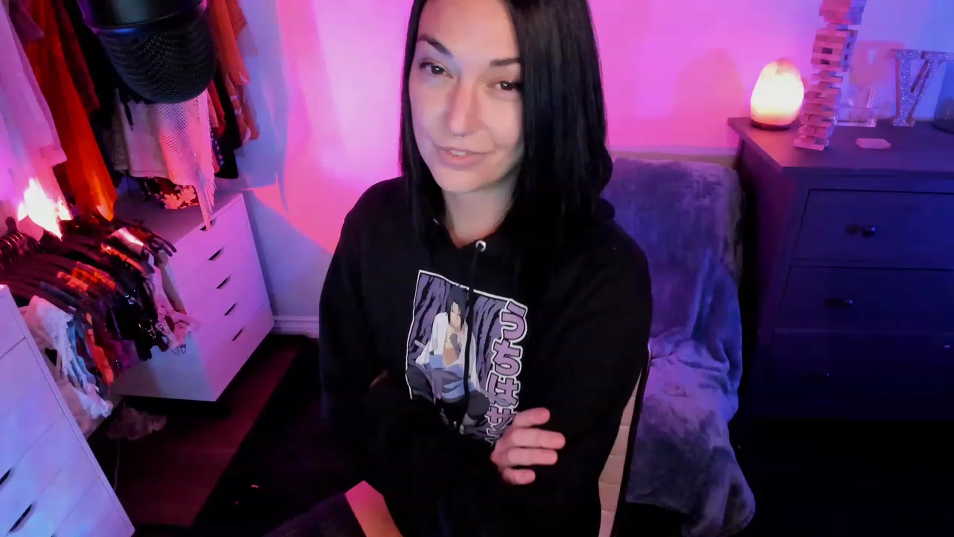 Gallery image thumbnail from savvyv's myfreecams stream on, 11/16/2022, 08:33 image 3 of 20