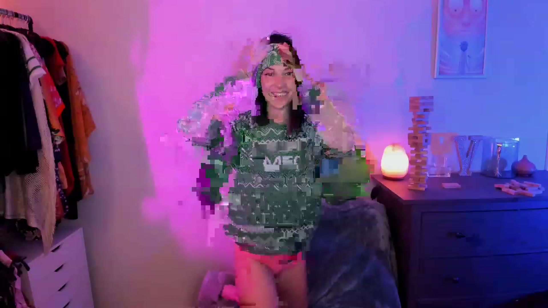 Gallery image thumbnail from savvyv's myfreecams stream on, 11/20/2022, 03:43 image 9 of 20