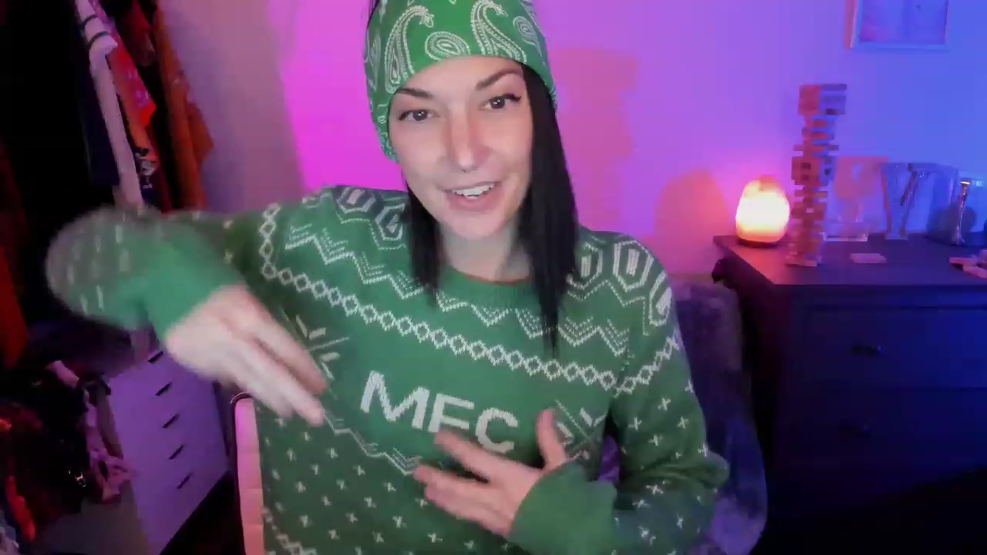 Gallery image thumbnail from savvyv's myfreecams stream on, 11/20/2022, 03:43 image 7 of 20