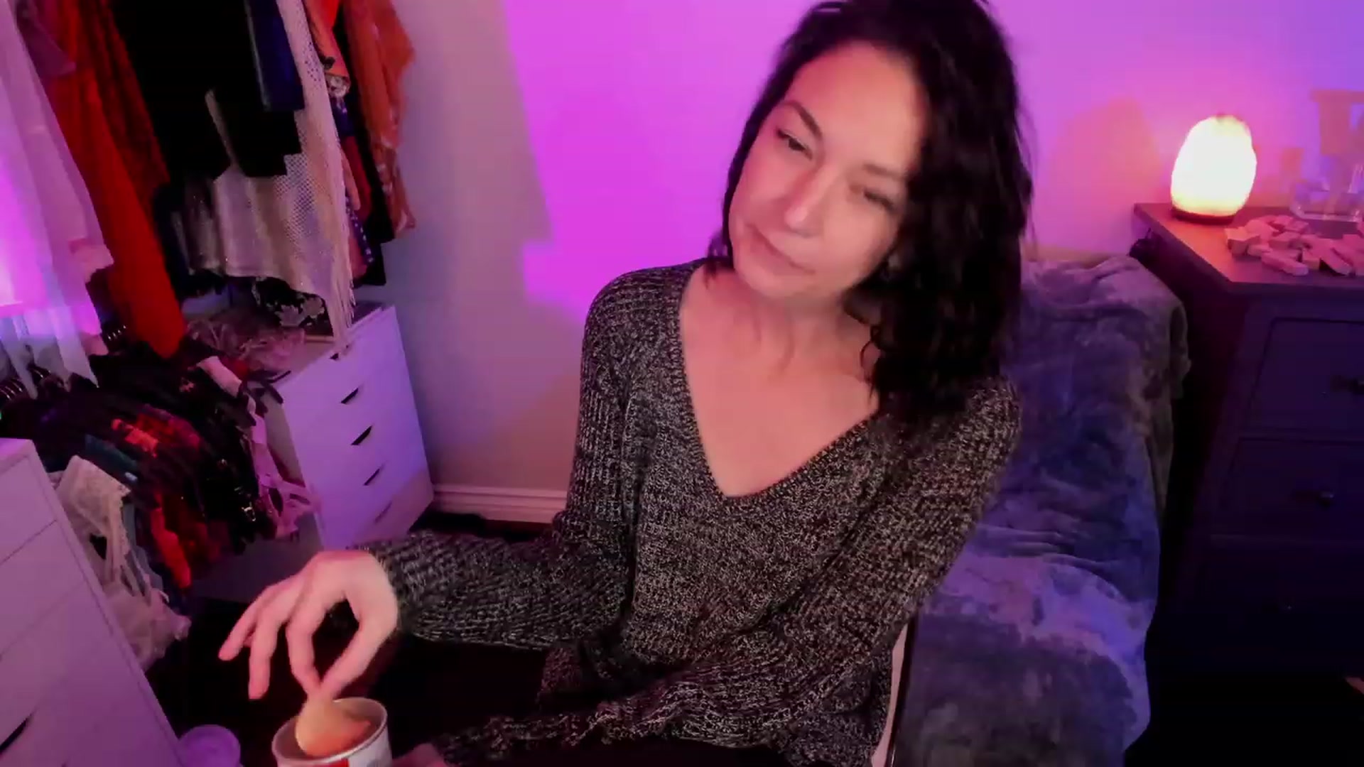 Gallery image thumbnail from savvyv's myfreecams stream on, 11/23/2022, 03:41 image 7 of 20