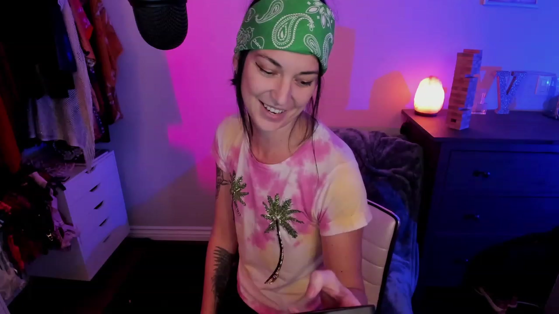 Gallery image thumbnail from savvyv's myfreecams stream on, 11/26/2022, 06:31 image 15 of 20