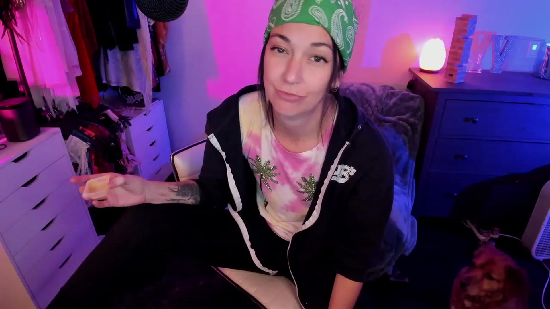 Gallery image thumbnail from savvyv's myfreecams stream on, 11/26/2022, 06:31 image 19 of 20