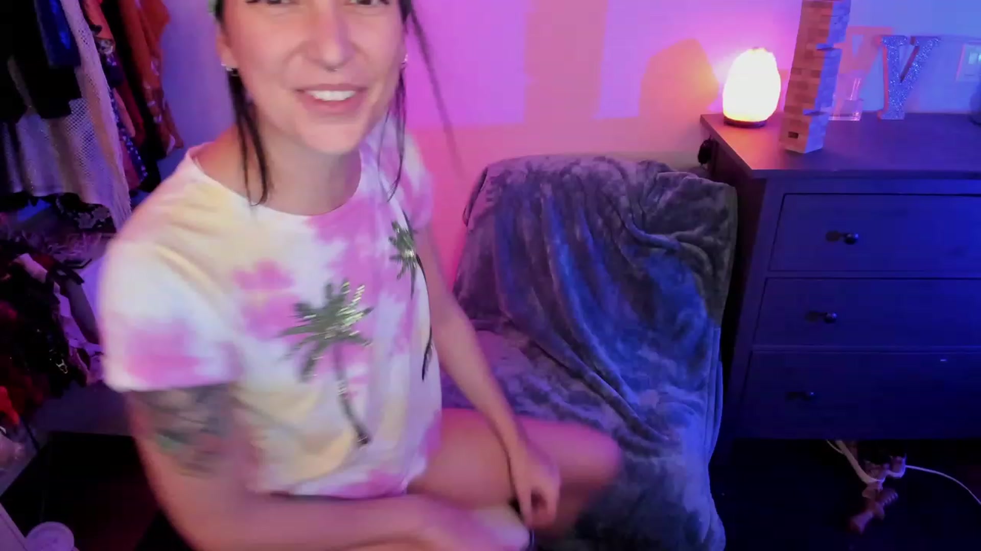 Gallery image thumbnail from savvyv's myfreecams stream on, 11/26/2022, 06:31 image 12 of 20